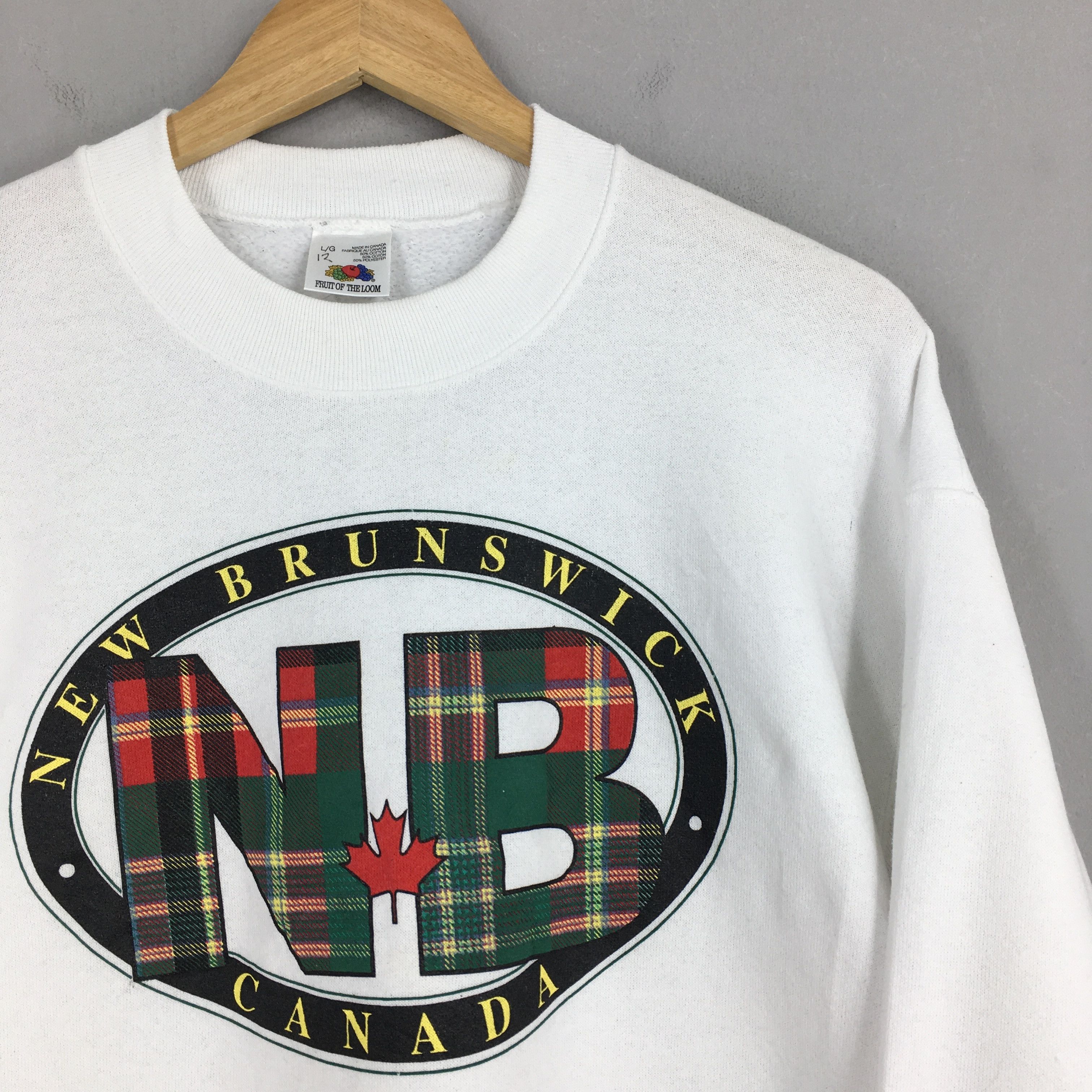 Fruit Of The Loom Vintage 90s University of New Brunswick Sweatshirt Large Size US L / EU 52-54 / 3 - 2 Thumbnail