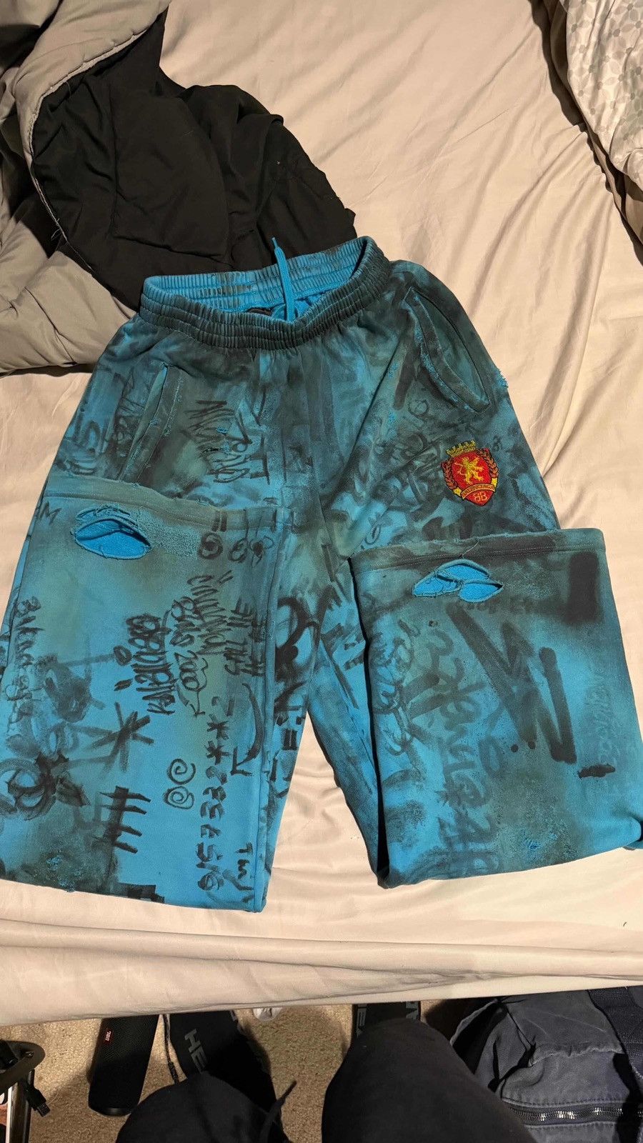 Balenciaga Balenciaga Skaters Sweatpants Size US 30 / EU 46 - 1 Thumbnail