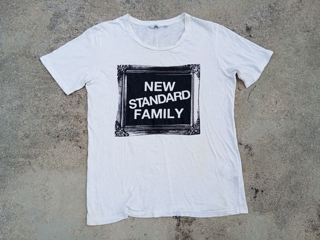Undercover × Uniqlo Undercover " New Standard Family" Tshirt Designer 🎌 Size US L / EU 52-54 / 3 - 2 Thumbnail