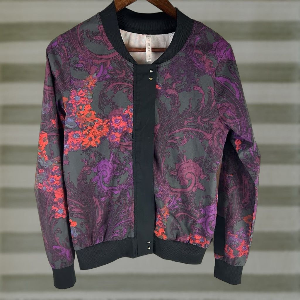 Fabletics Fabletics Ithaca Floral Lightweight Zip Up Athletic Bomber Jacket Small Size S / US 4 / IT 40 - 1 Thumbnail