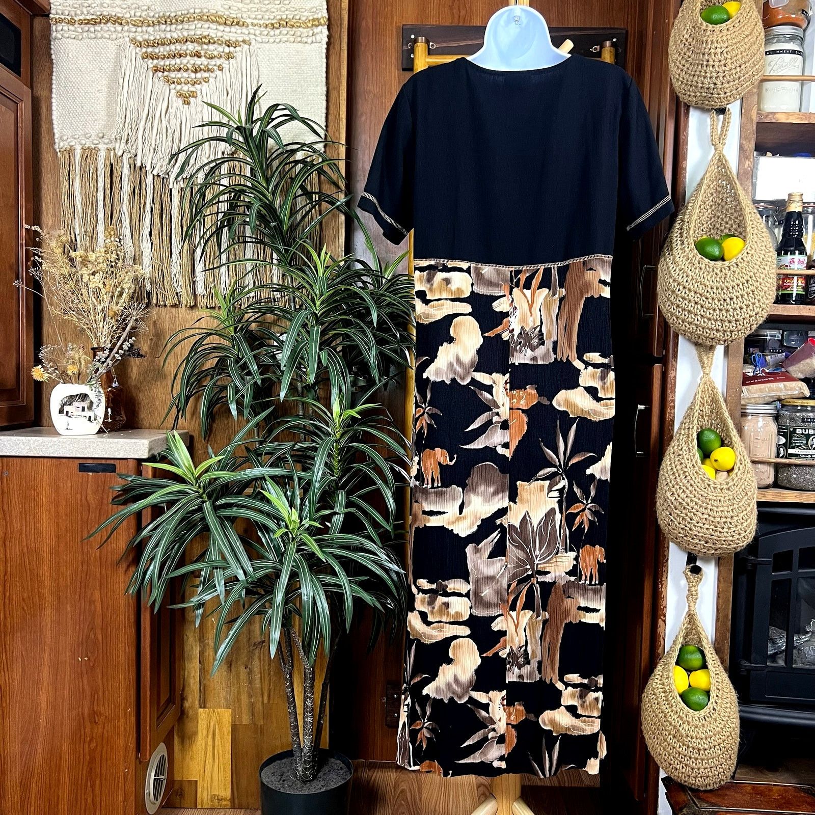 90s Safari Animal Rayon Maxi Dress M Boho Art Teacher Retro