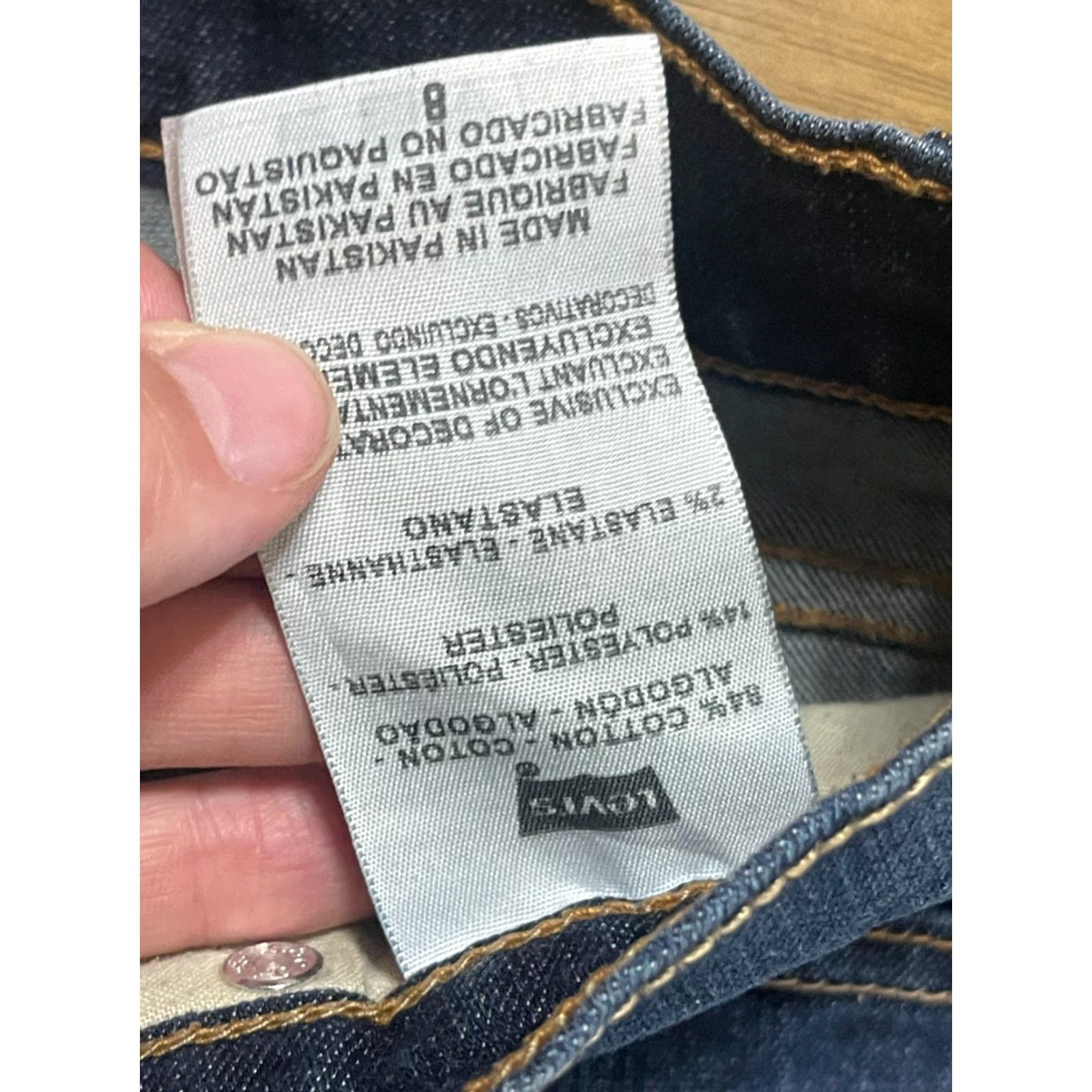 Levi's VINTAGE? (No) Levi's 512 Jeans, Women's Size 8, Blue, Denim, Capris, Slimming, 5-Pocket Design, Levi's 500 Series, Regular, Womens Size 30" / US 8 / IT 44 - 4 Thumbnail