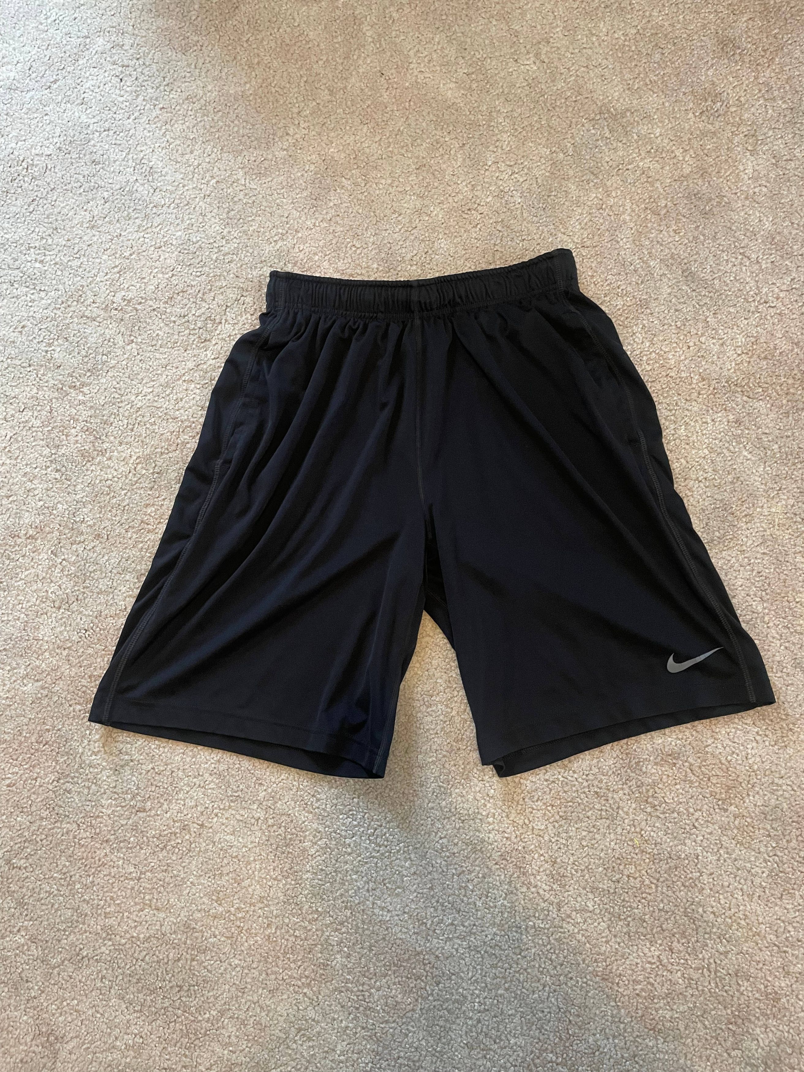 Nike medium shorts waist size shop