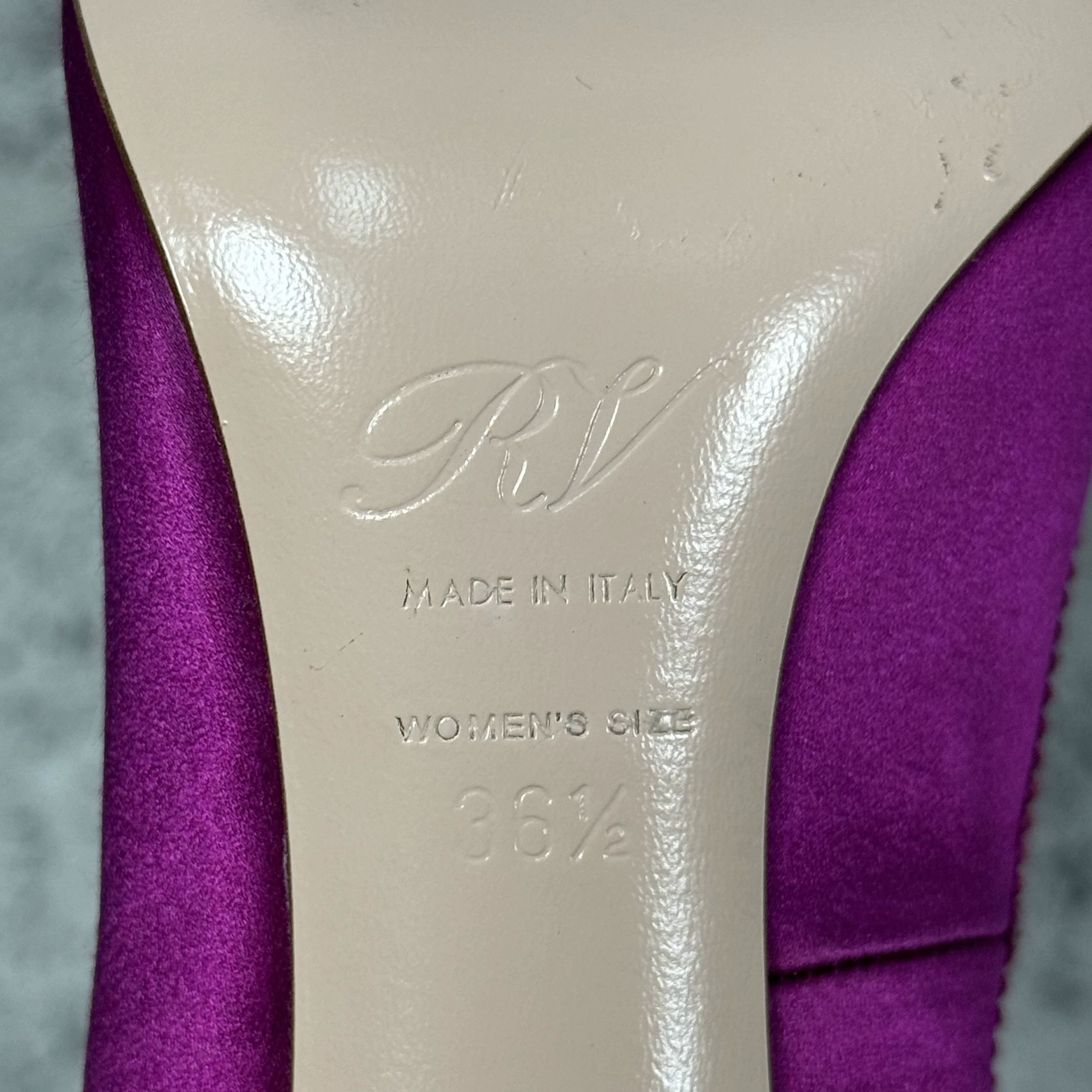 Roger Vivier RV Satin Pointed Toe Heel w/Crystal Flower Buckle 36.5 New Size US 6 / IT 36 - 9 Thumbnail