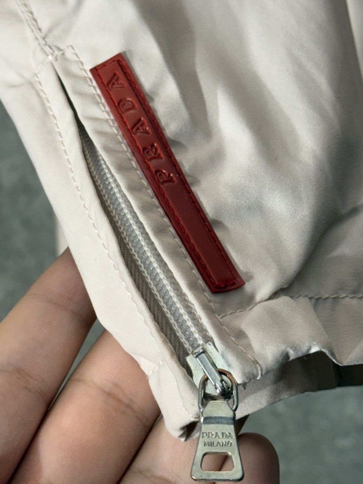 Prada Prada Red Tab Jacket blazer nylon Size M / US 6-8 / IT 42-44 - 6 Thumbnail