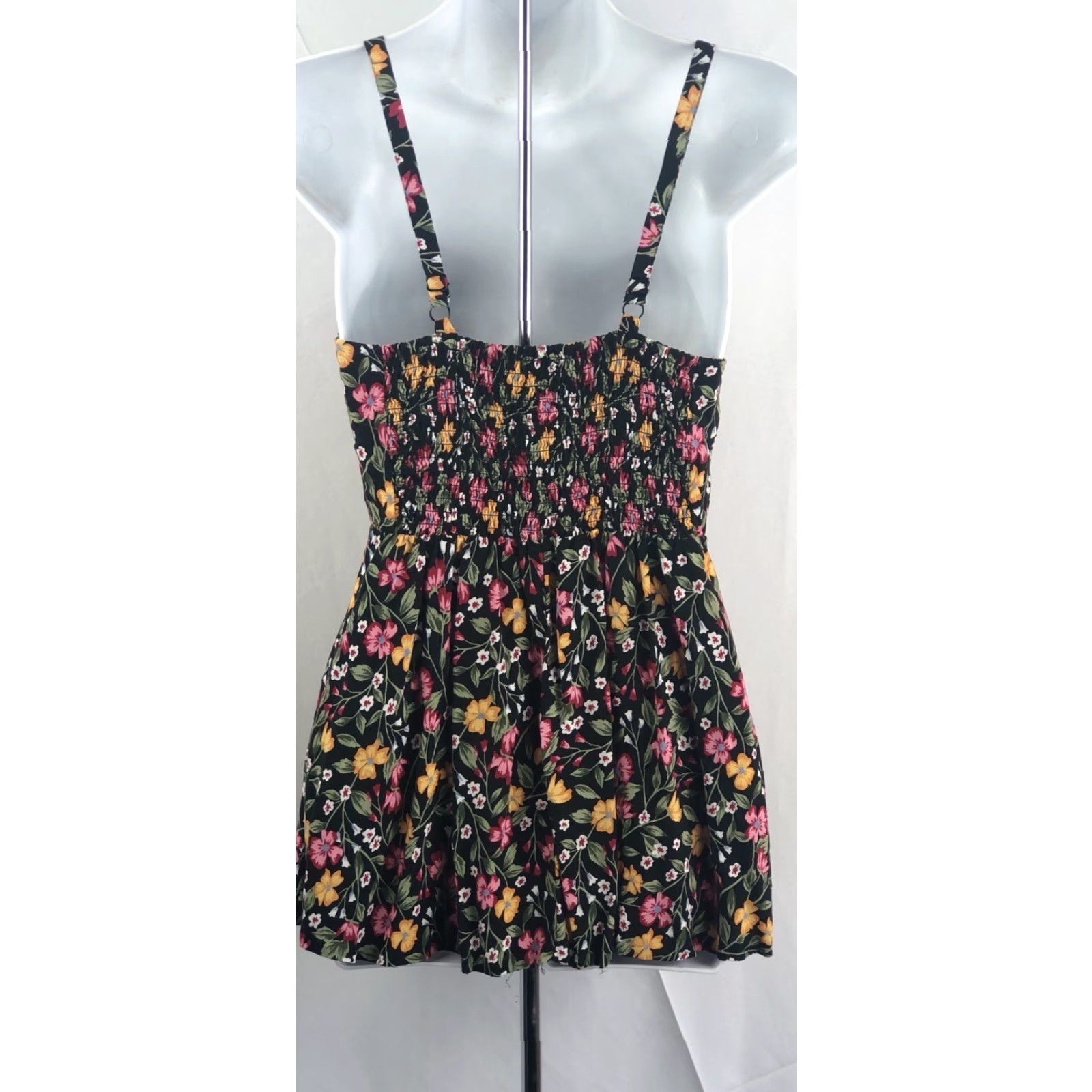 Old Navy Old Navy Camisole Tank XS Black Floral Strappy Smocked Flowy Cottage Size XS / US 0-2 / IT 36-38 - 3 Thumbnail