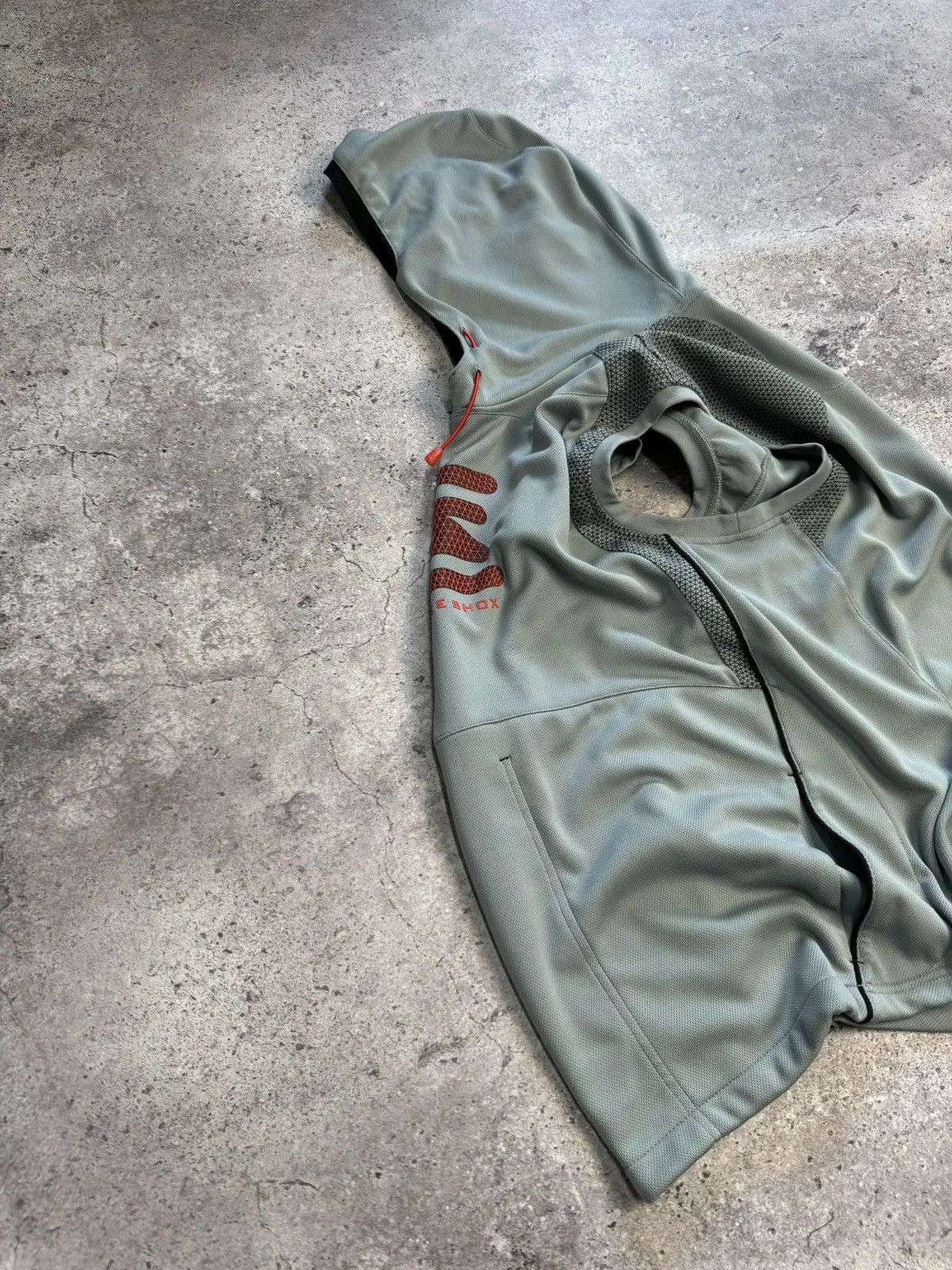 Japanese Brand VINTAGE NIKE SHOX HOODIE VEST Y2K STREETWEAR VTG Size US L / EU 52-54 / 3 - 6 Thumbnail