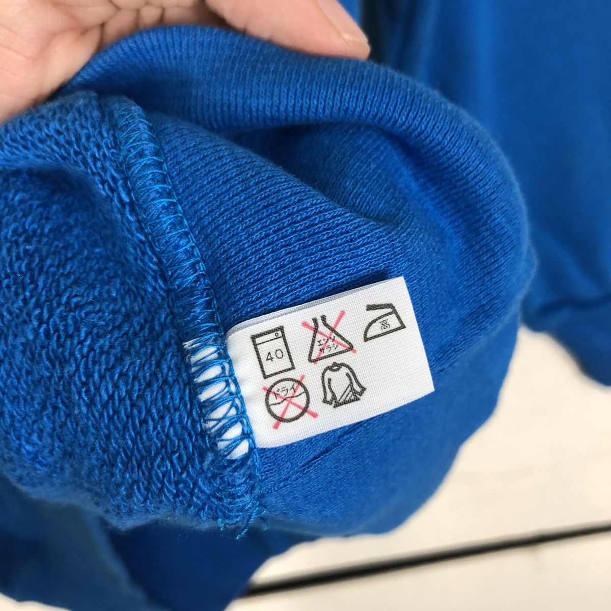 Vintage Vintage Emiry & Jimmy Sweatshirt Blue Small Size US S / EU 44-46 / 1 - 11 Thumbnail