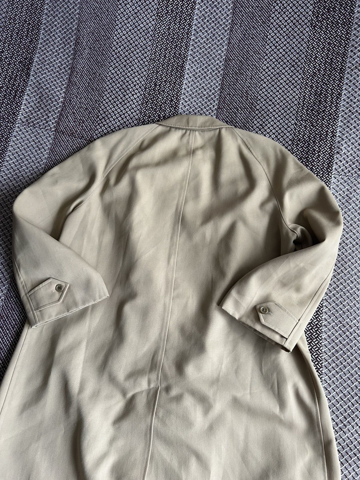 Burberry Vintage Burberrys 90s Heavy Trench Coat Mens Solid Style Size US XL / EU 56 / 4 - 15 Thumbnail