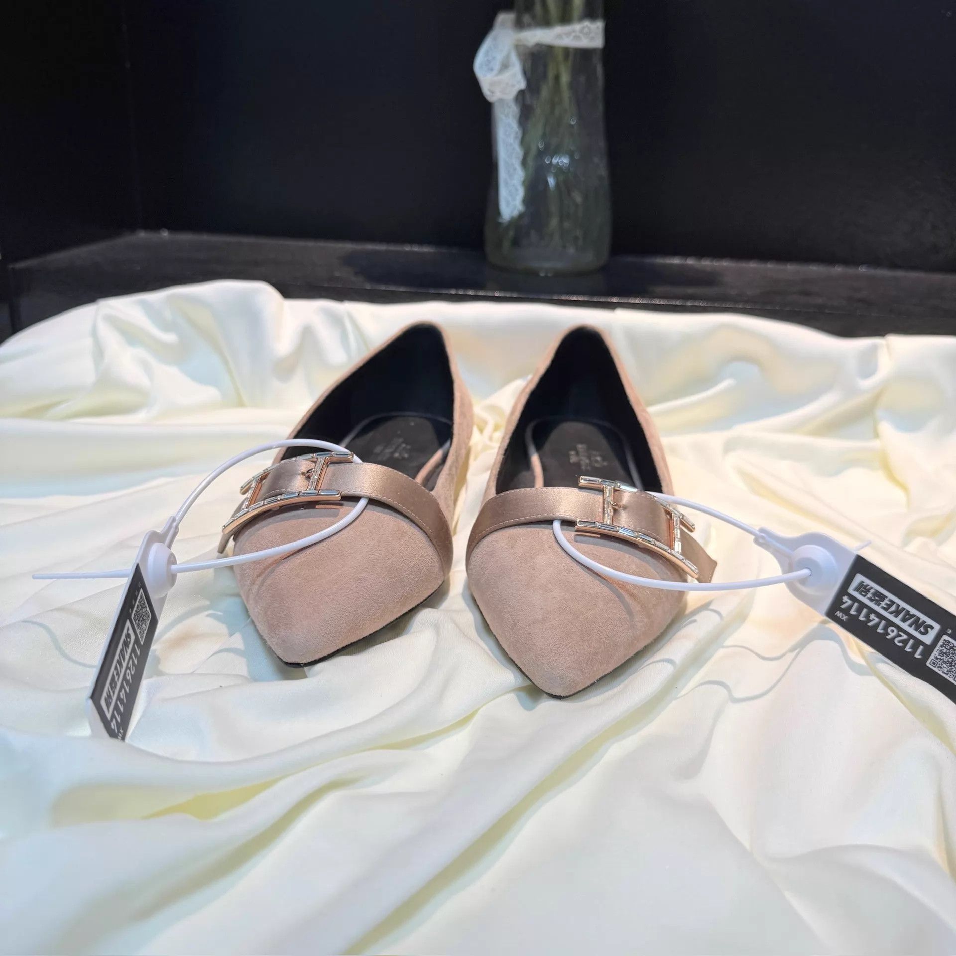 Hermes Hermes Nude Pink Gold Buckle Strap Pump 36 95New Size US 5.5 / IT 35.5 - 2 Thumbnail