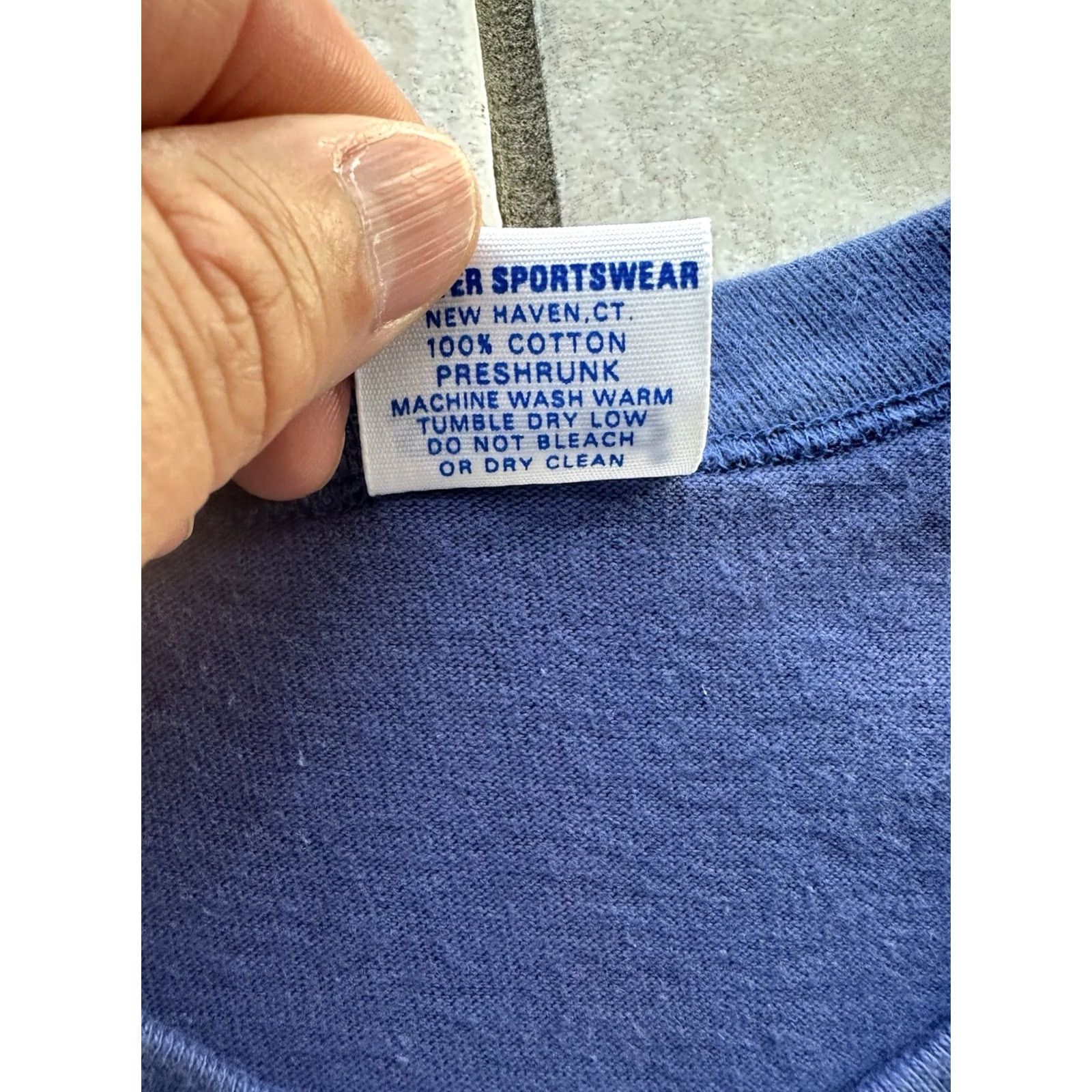 Starter VINTAGE Starter Shirt Mens M Red Brand New England Patriots single stitch Blue Adult Size US M / EU 48-50 / 2 - 5 Thumbnail