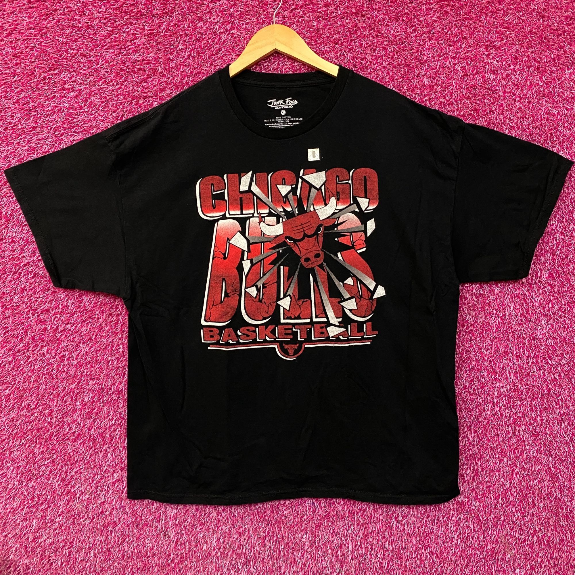 Junk Food Junk Food Clothing Chicago Bulls Break Through Graphic T-Shi Size US XL / EU 56 / 4 - 1 Thumbnail