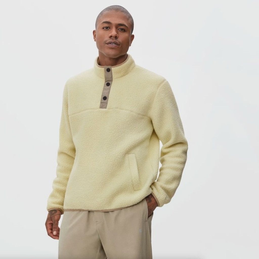 Everlane Everlane The Renew Fleece Pullover in Pale Yellow Size XS Size US XS / EU 42 / 0 - 1 Thumbnail
