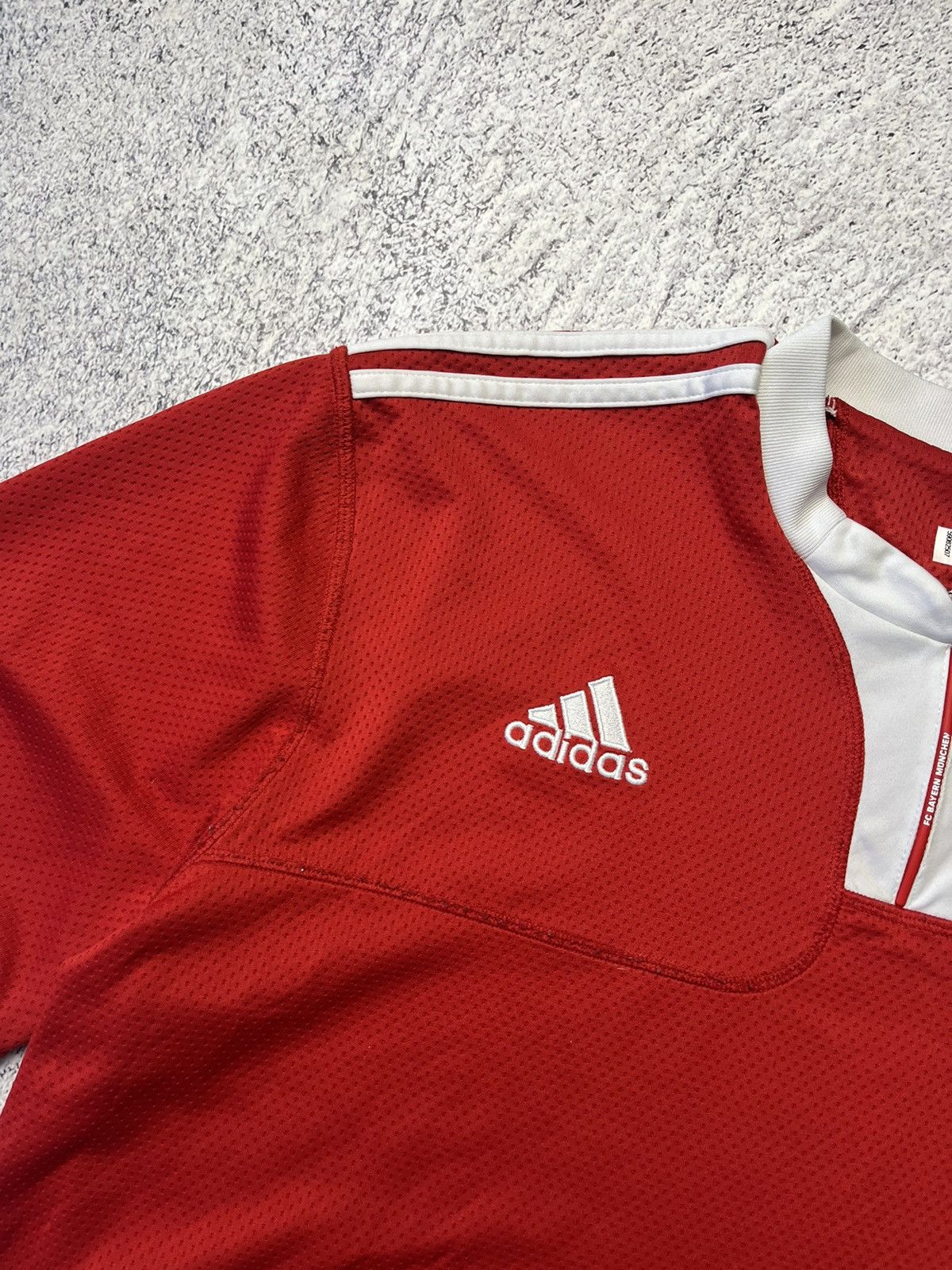 Adidas ADIDAS FC Bayern Munchen Mens Football Shirt Jersey Red Size US L / EU 52-54 / 3 - 11 Thumbnail