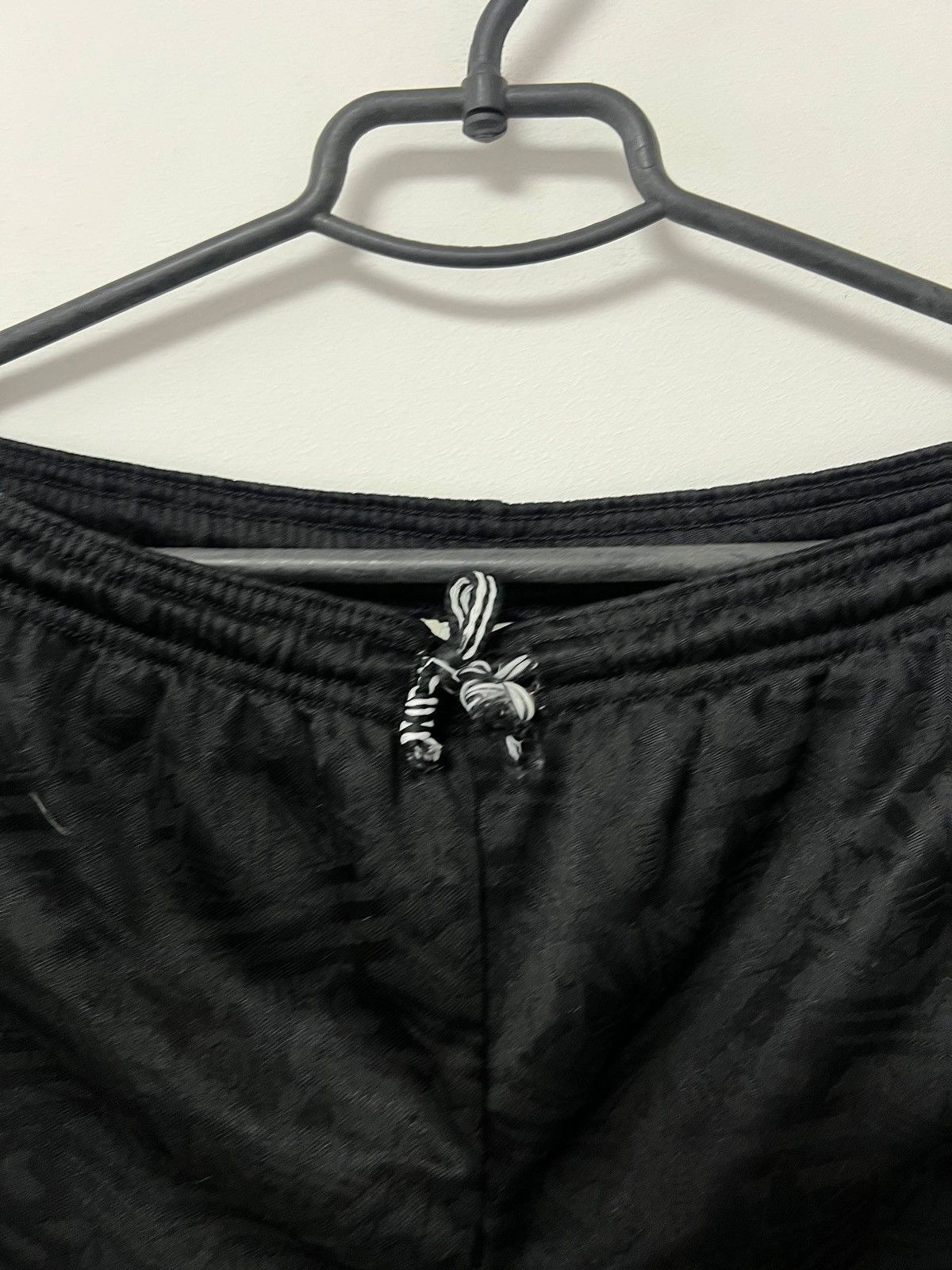 Adidas Vintage adidas shorts sz 32 made in United Kingdom Size US 32 / EU 48 - 11 Thumbnail