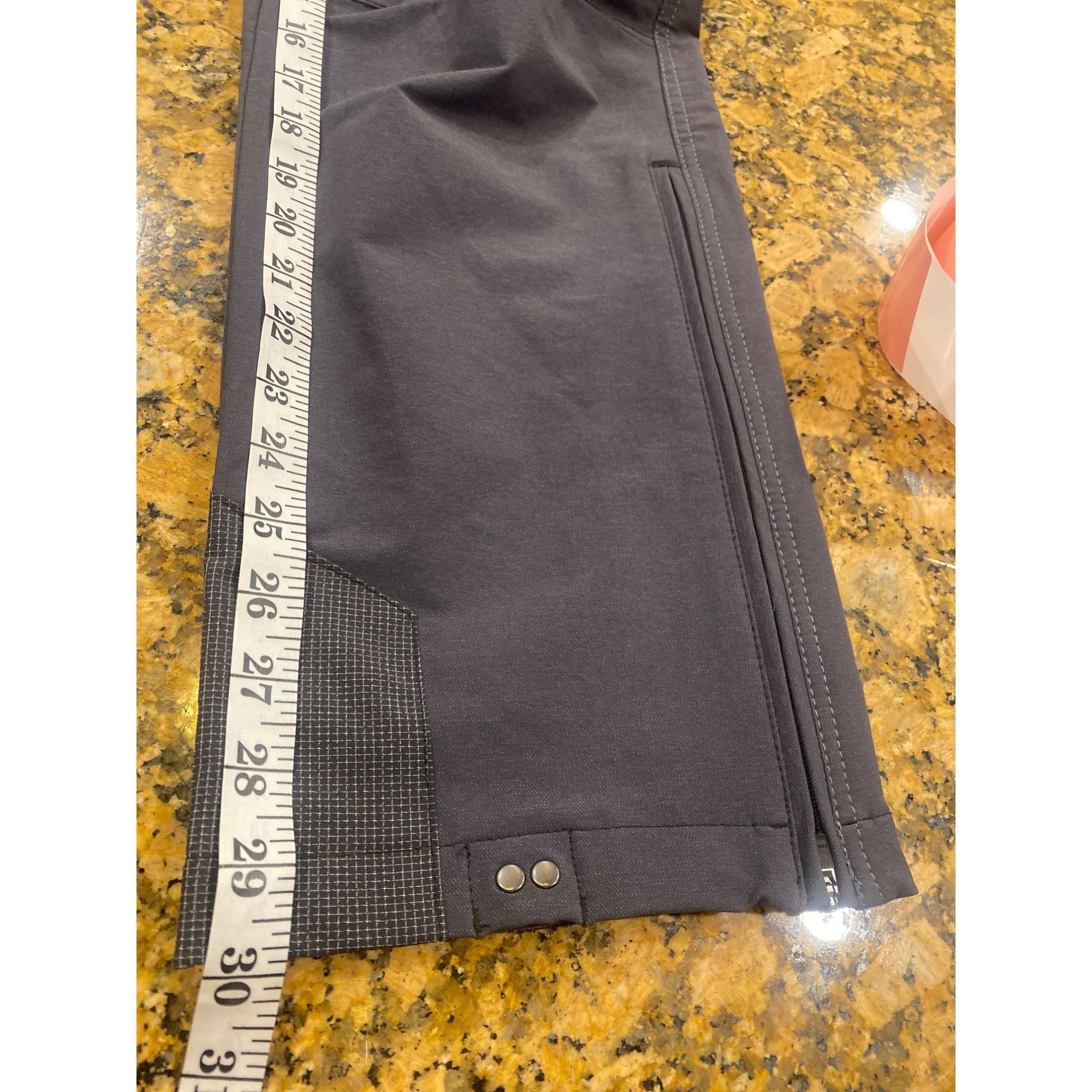 Kuhl NWT Kuhl Klash Softshell Pants Size 12 Short Gray MSRP$139 W Size 34" / US 12 / IT 48 - 6 Thumbnail
