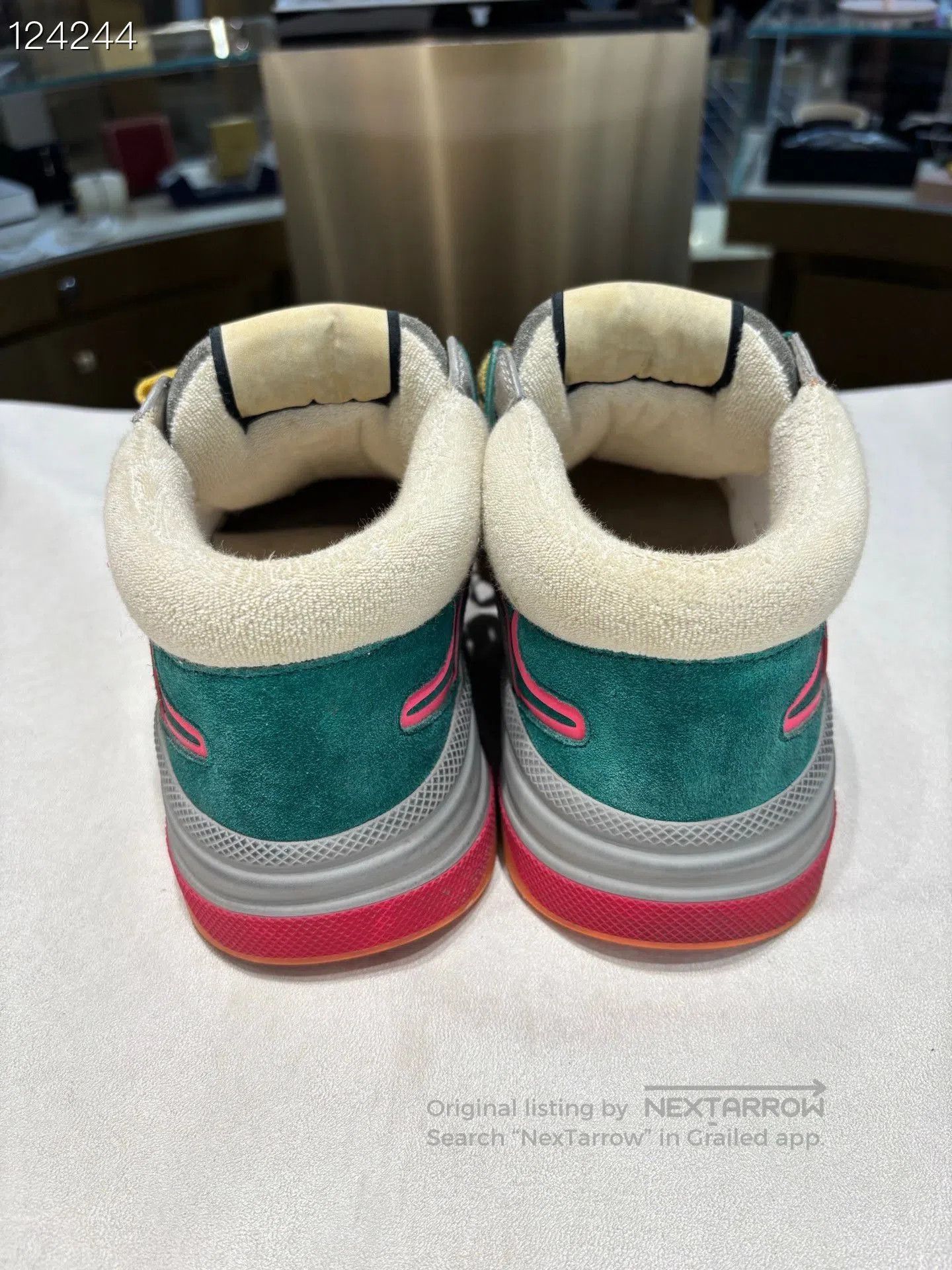 Gucci Gucci Ultrapace Suede Mid. Size US 7 / IT 37 - 4 Thumbnail