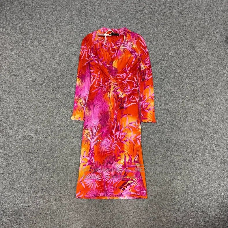 Versace Versace Wild rose dress Size M / US 6-8 / IT 42-44 - 1 Thumbnail