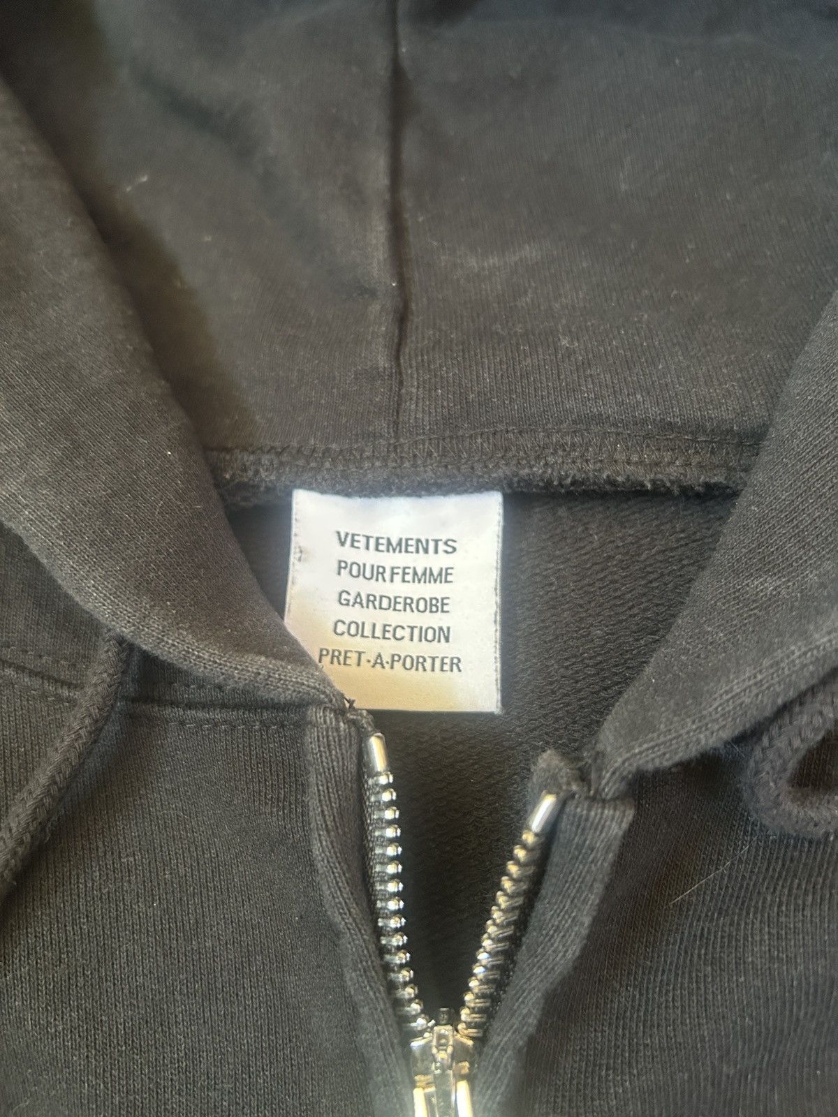 Vetements Vetements cropped zip black limited edition Size S / US 4 / IT 40 - 2 Thumbnail
