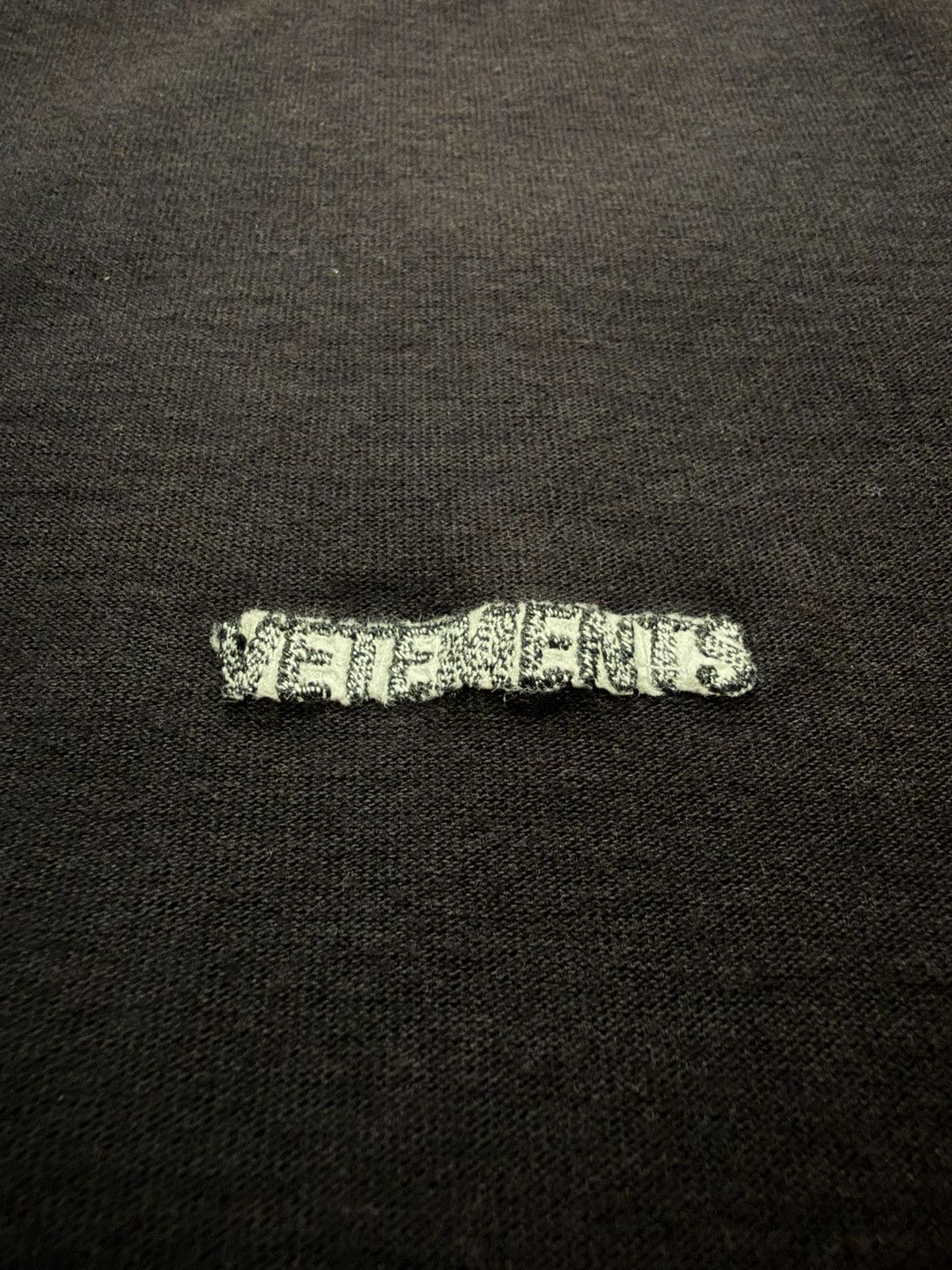 Vetements Vetements - AW19 Logo Inside Out Care Tag T Shirt Size US M / EU 48-50 / 2 - 2 Thumbnail