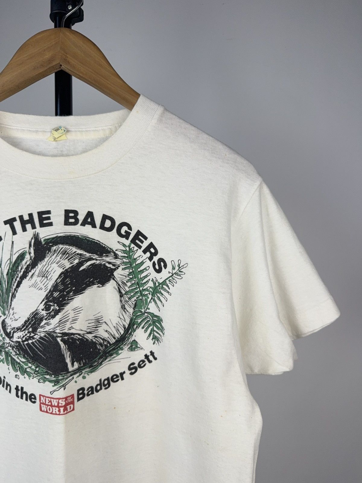 Vintage Vintage 90s Retro Save The BADGERS rare Tee Shirt Size US L / EU 52-54 / 3 - 4 Thumbnail