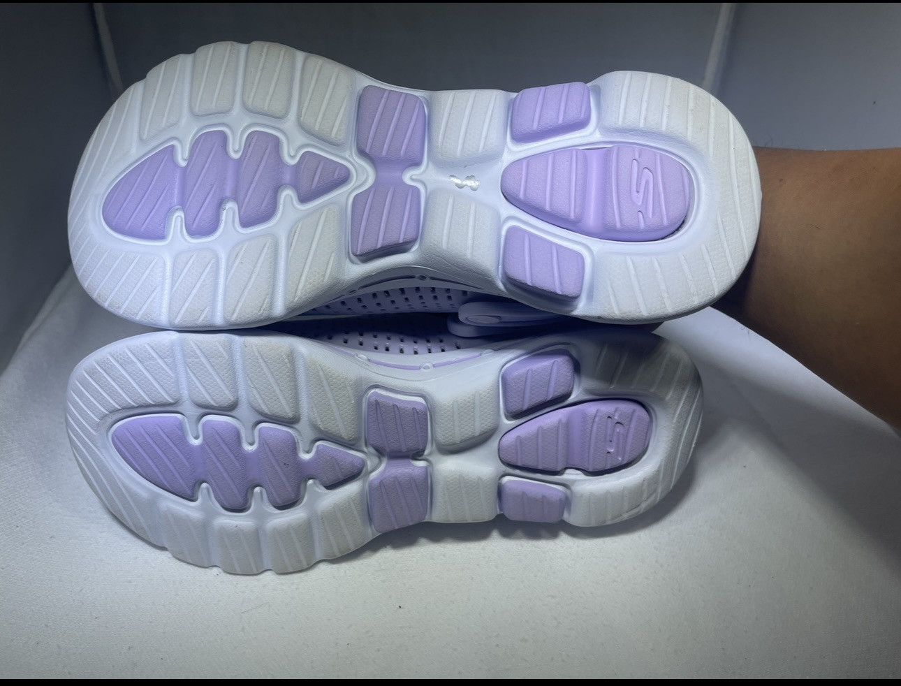 SKECHERS Skechers Foamies Go Walk Lavender Perforated Clogs Women's 7 Size US 7 / IT 37 - 5 Thumbnail