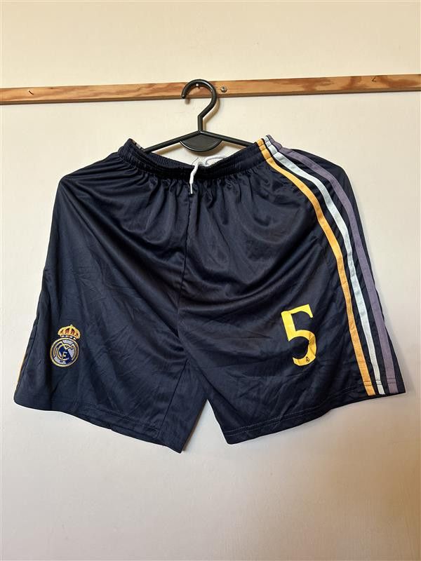 Other NEW REAL MADRID #5 BELLINGHAM 2023/2024 - size 28 Size US XXS / EU 40 - 7 Thumbnail