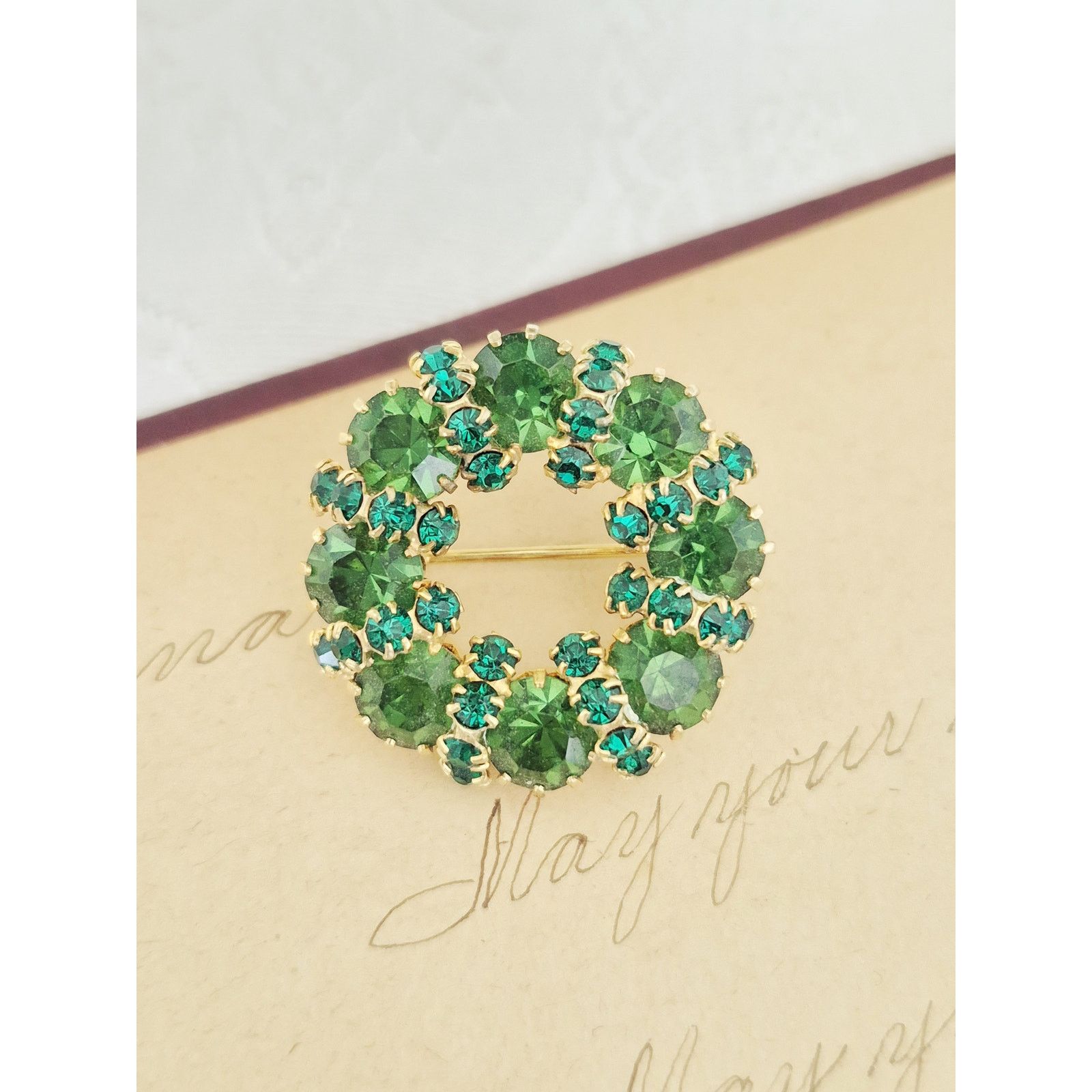 Other Vintage MCM Mini-Green Rhinestone Wreath Brooch Size ONE SIZE - 1 Thumbnail