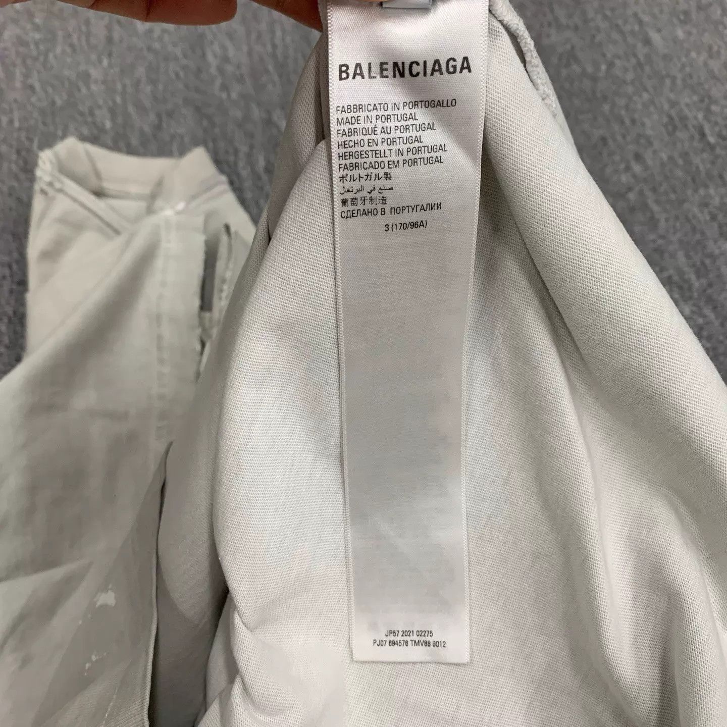 Balenciaga Balenciaga Gray Distressed Short Sleeve 3 Size US L / EU 52-54 / 3 - 7 Thumbnail