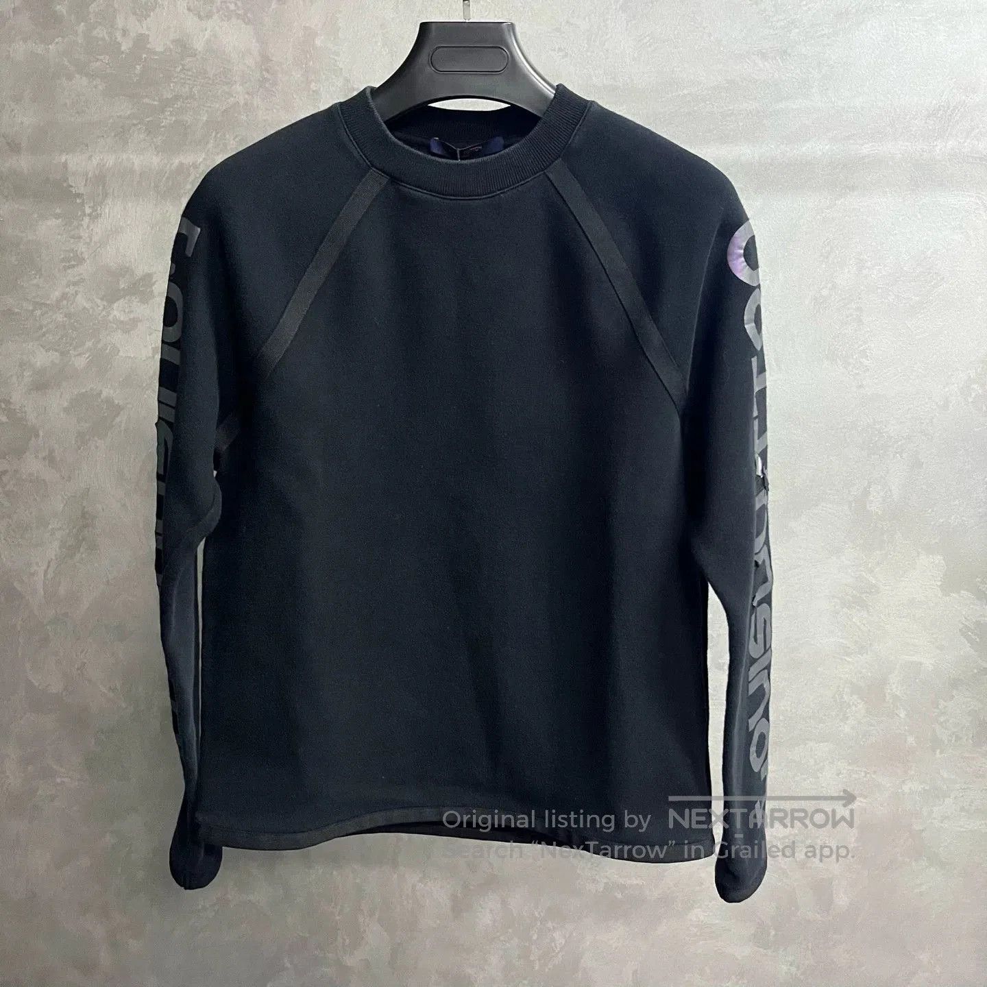 Louis Vuitton Louis Vuitton Classic Black Logo Crewneck Sweatshirt. Size US L / EU 52-54 / 3 - 1 Thumbnail