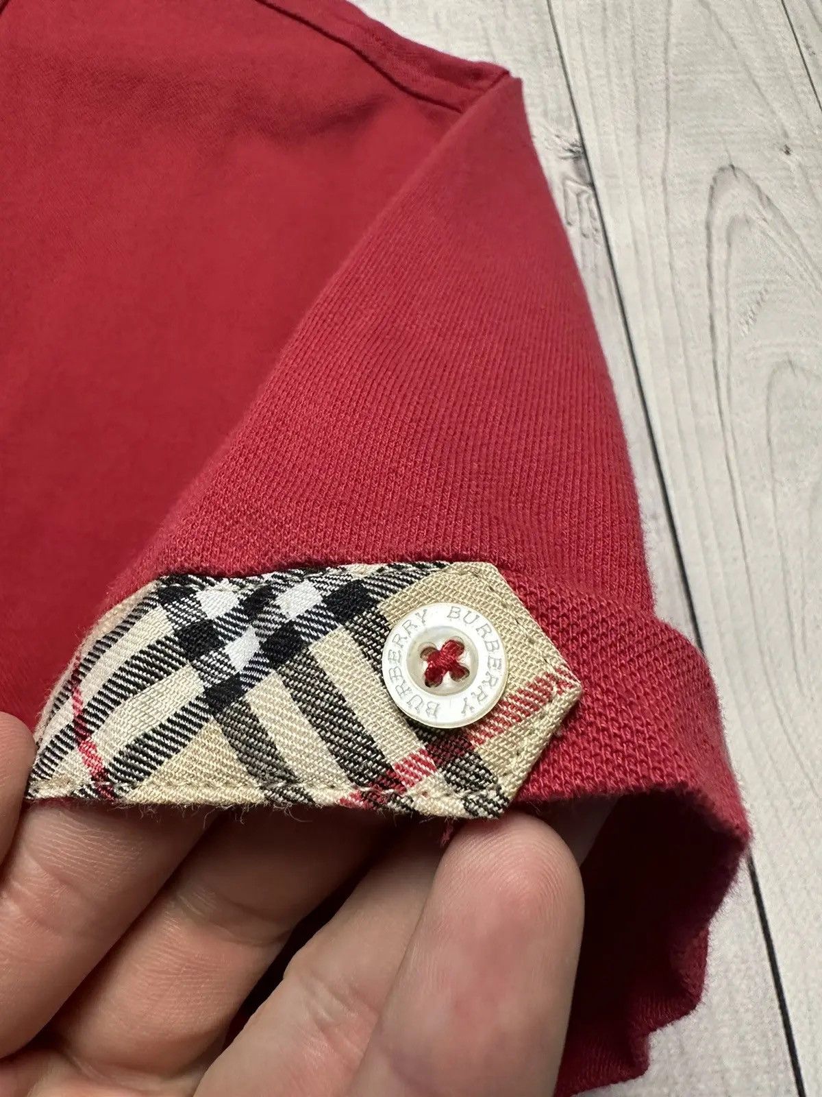Burberry Vintage Burberry polo plaid logo red size L/XL Size US XL / EU 56 / 4 - 5 Thumbnail