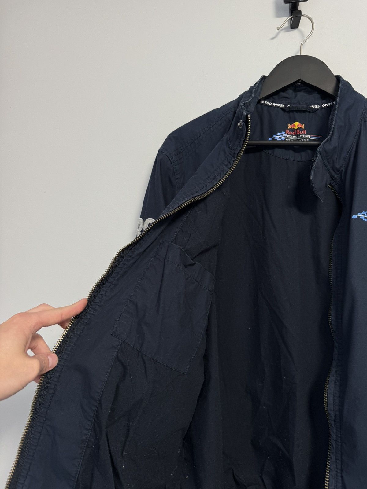 Red Bull Red Bull Racing RB8 Jacket Navy Formula 1 F1 Windbreaker Size US L / EU 52-54 / 3 - 14 Thumbnail
