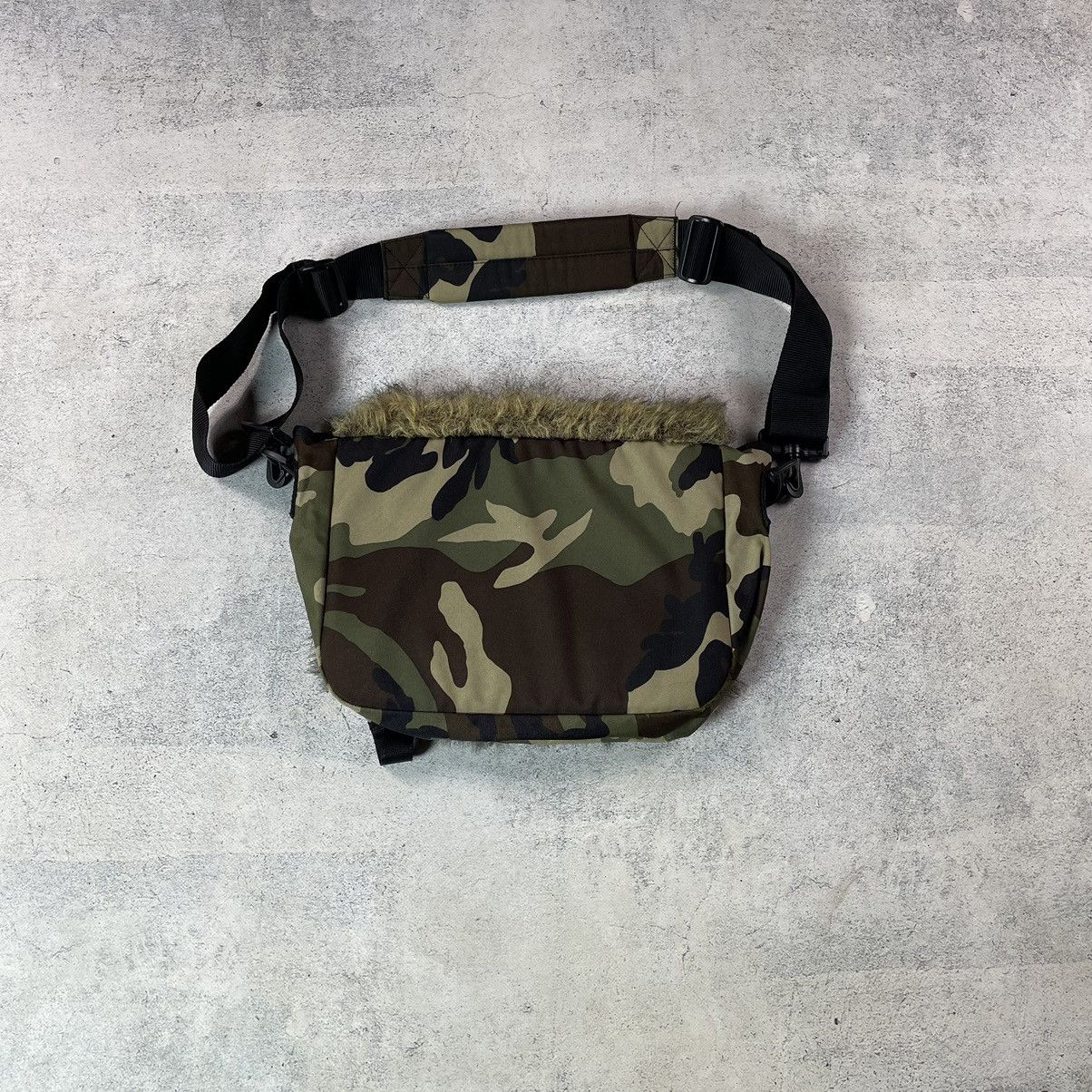 Eastpak 00's Eastpak Faux Fur Y2K Crossbody Bag Rick Owens Style Size ONE SIZE - 8 Thumbnail