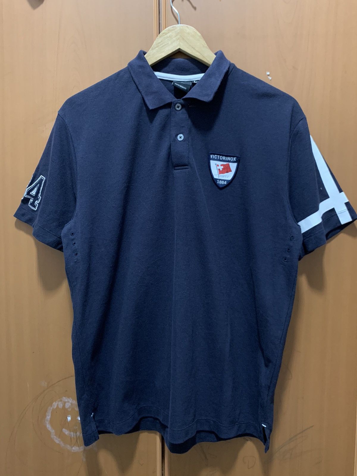 Victorinox Victorinox Polo Shirt Swiss Cross Shield Emblem Size US L / EU 52-54 / 3 - 1 Thumbnail