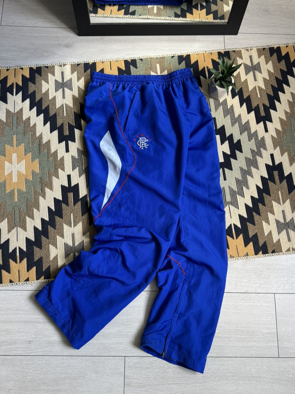 Umbro Vintage Umbro Rangers Drill Nylon Track Pants Size US 34 / EU 50 - 3 Thumbnail