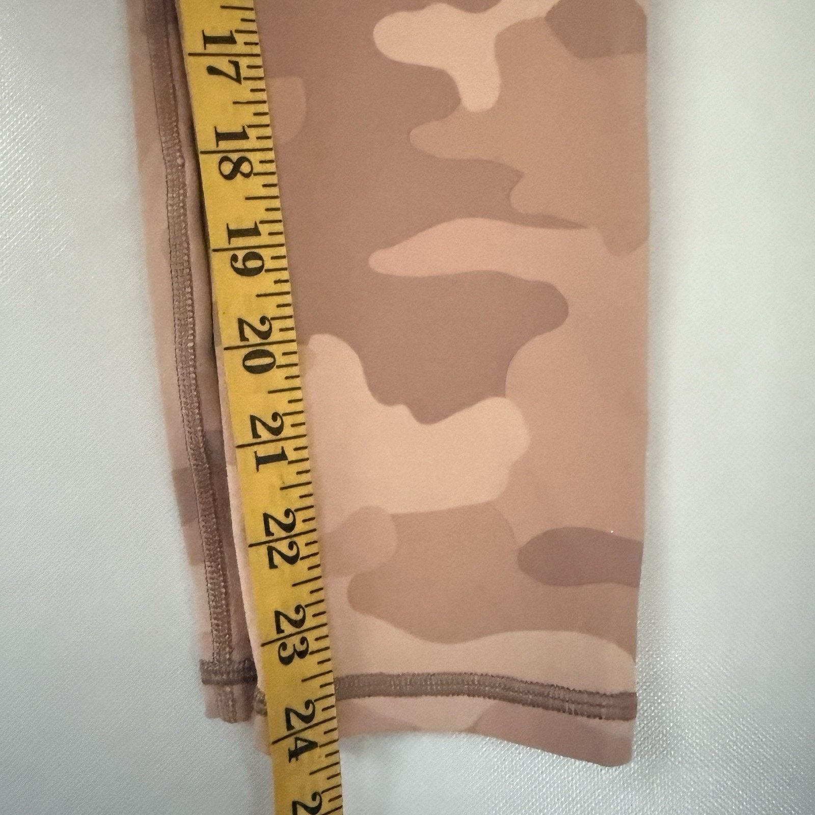 Fabletics Fabletics Powerhold Camo Gym Workout Running Lounge Leggings Size 27" / US 4 / IT 40 - 8 Thumbnail