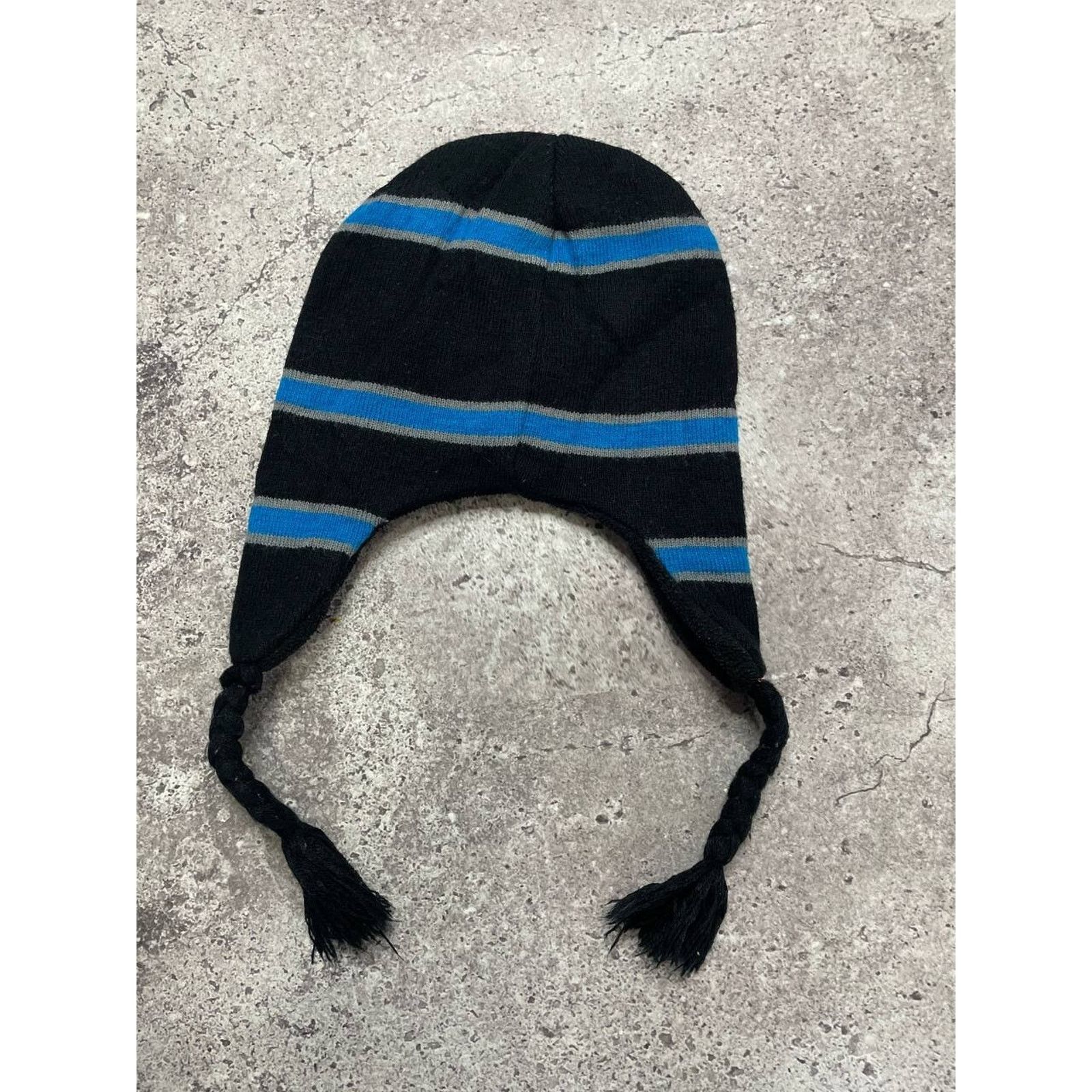 DC Comics Vintage Batman Black Knit Ear Flap Beanie DC Comics Size ONE SIZE - 2 Thumbnail