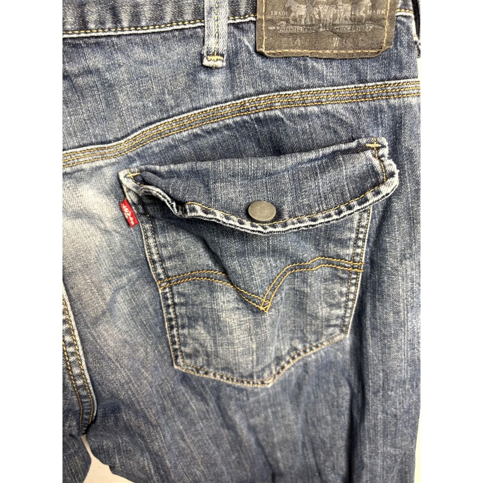 Levi's Levi's 514 Jeans Mens 38x32 Slim Straight Button Fly Flap Pocket Distressed Denim Blue Medium Wash Size US 38 / EU 54 - 4 Thumbnail