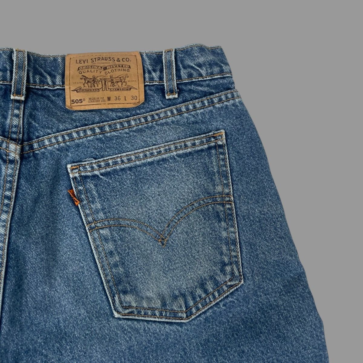 Levi's × Vintage Vintage 1980s Levi’s 505 denim jeans Size US 34 / EU 50 - 4 Thumbnail