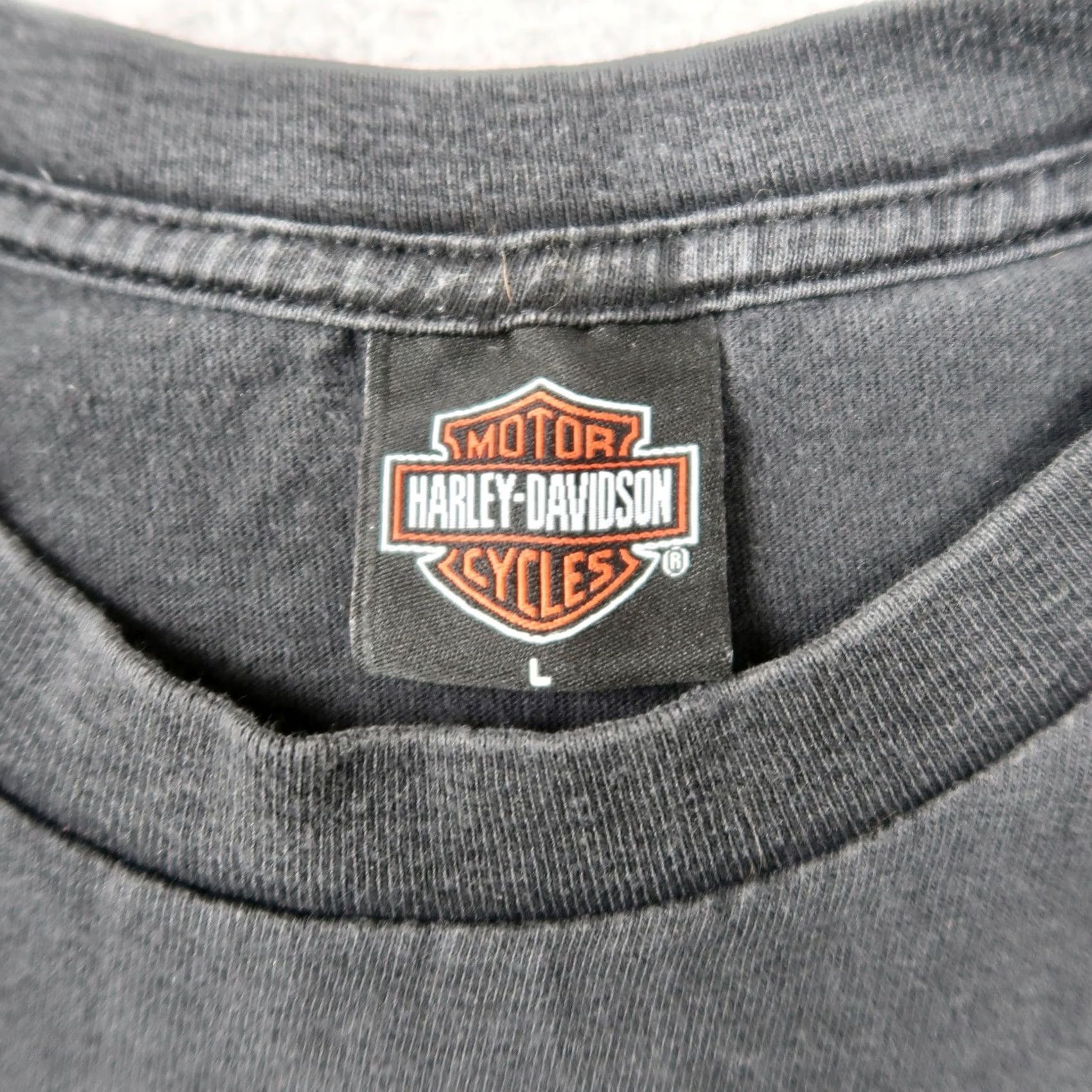 Harley Davidson VINTAGE Harley-Davidson Black Tribal Wing Pocket T-Shirt Large Mens 2000s Faded Size US L / EU 52-54 / 3 - 3 Thumbnail