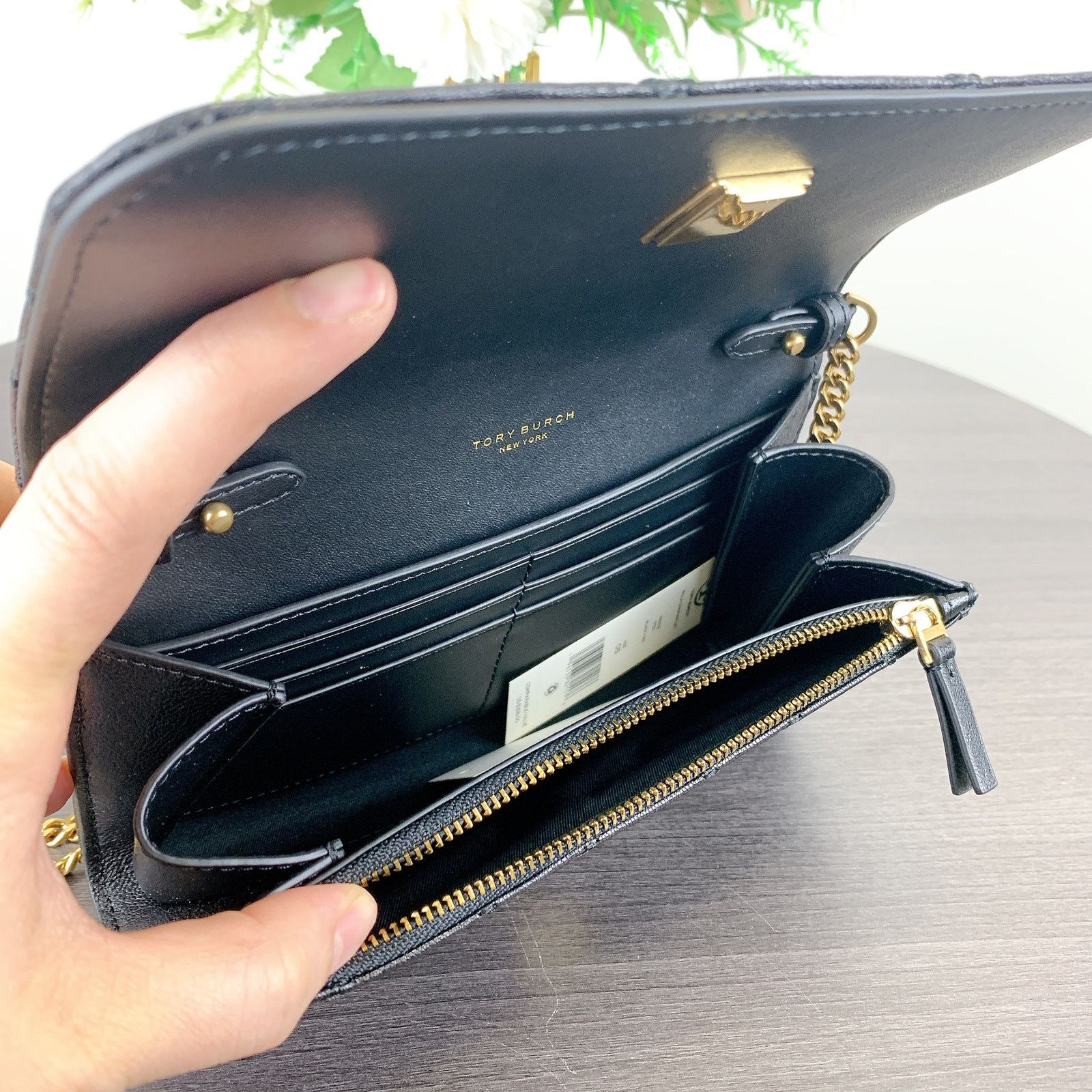 Tory Burch Tory Burch 150076 WILLA Quilted Leather Chain Wallet BLACK Size ONE SIZE - 7 Thumbnail