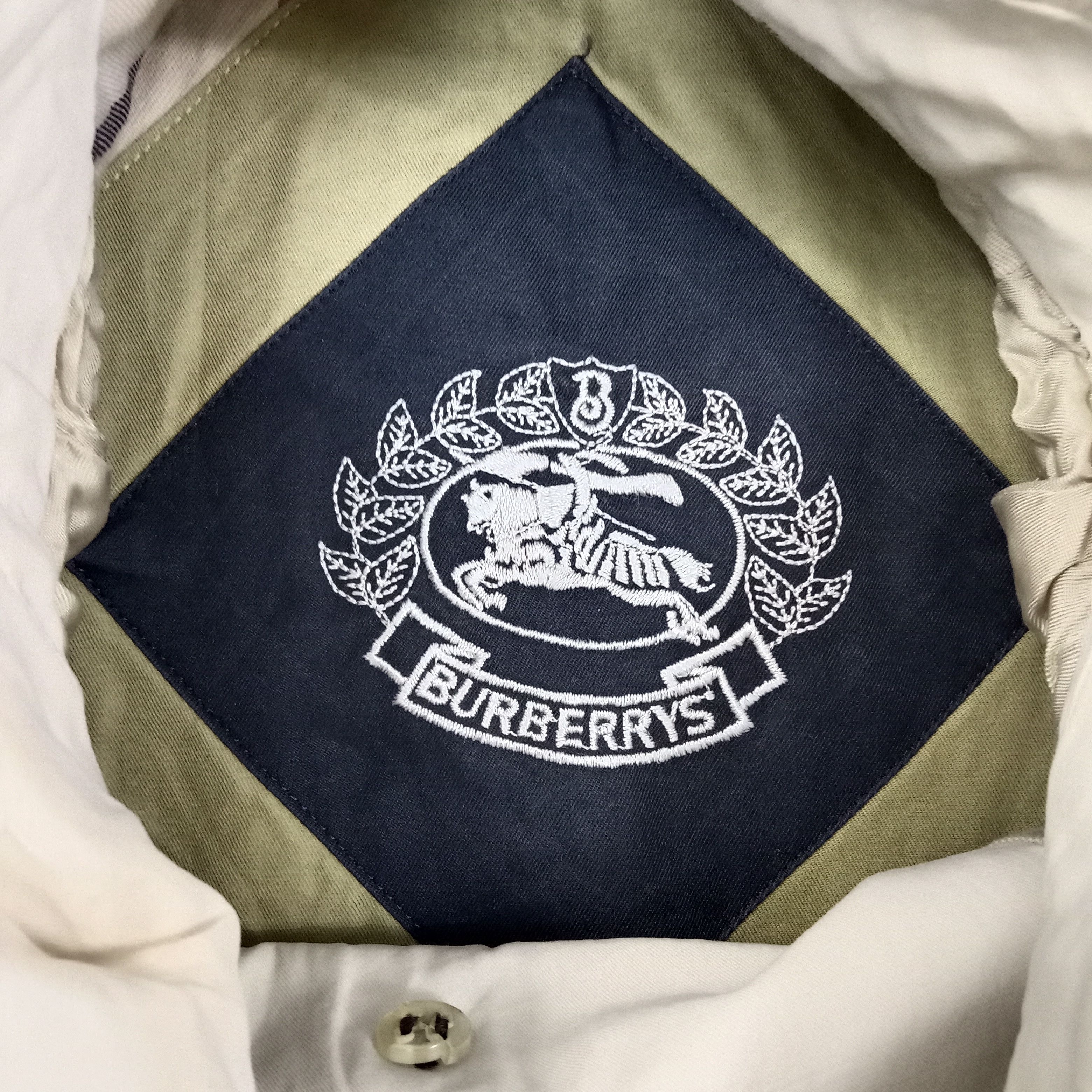 Burberry Burberry Designer Brand Custom Logo Spell Out Jacket C246N4 Size US L / EU 52-54 / 3 - 6 Thumbnail