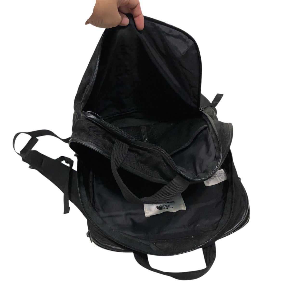 The North Face 📌Rich Black Back Pack The North Face Shuttle Series Size ONE SIZE - 16 Thumbnail