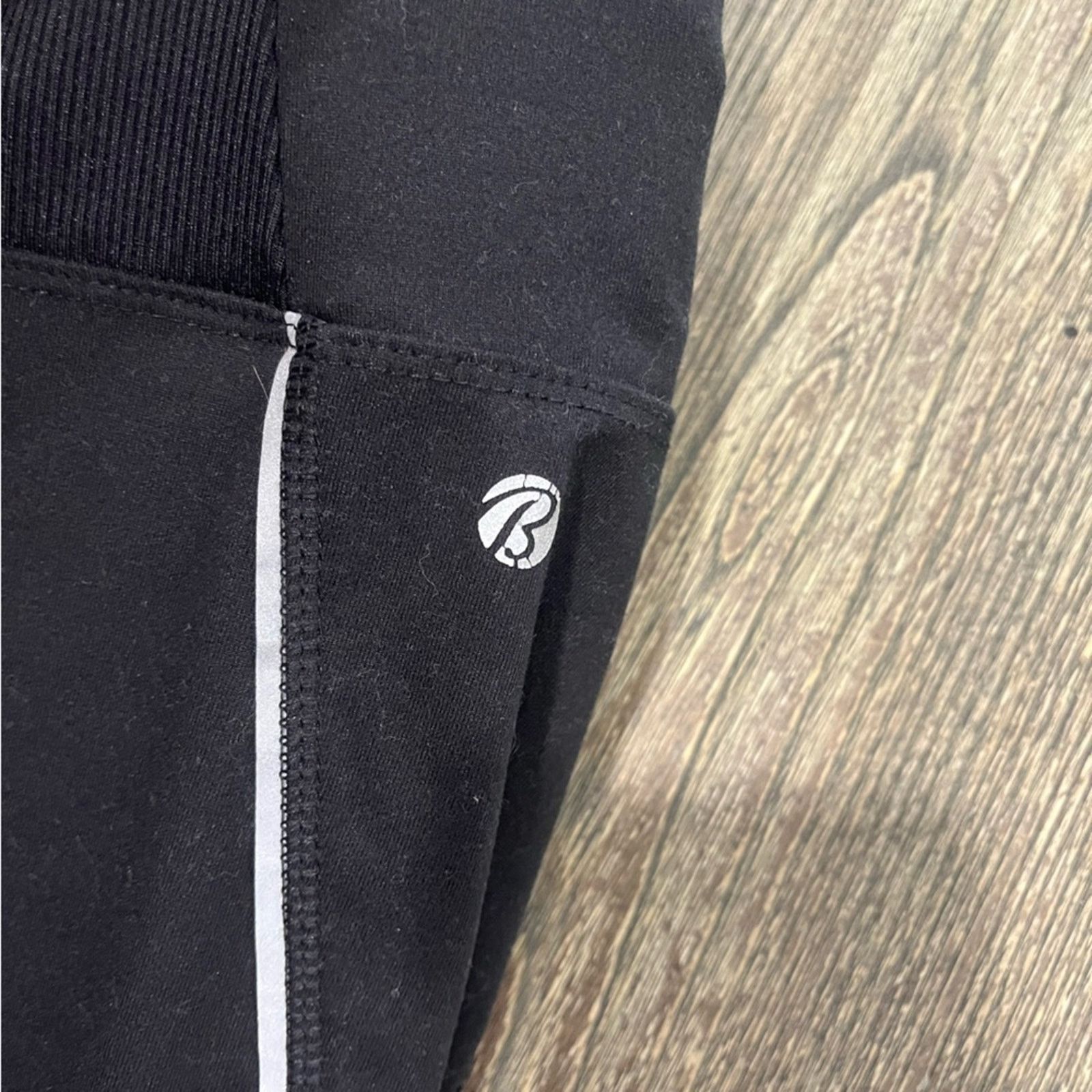 Bally Bally Total Fitness Leggings 7/8 Cropped Yoga Gym Black Size 28" / US 6 / IT 42 - 4 Thumbnail