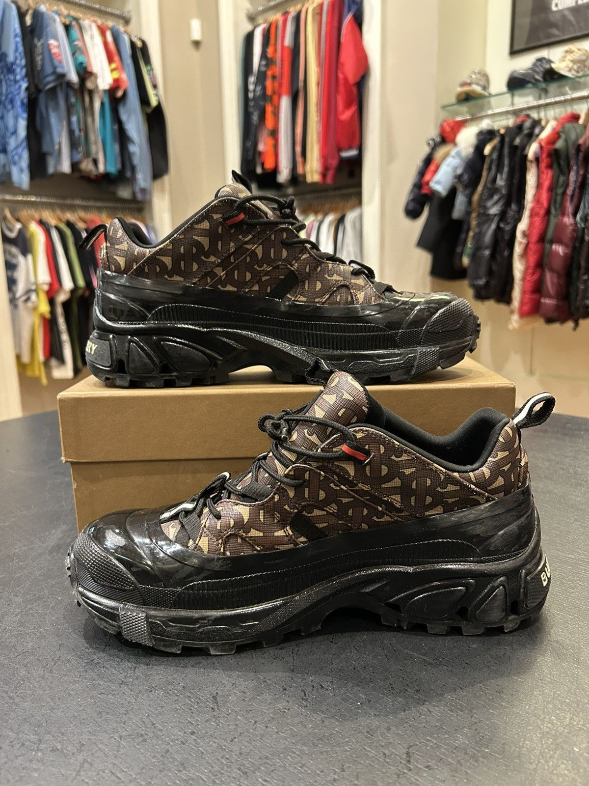 Burberry Burberry Arthur Sneakers Size US 10.5 / EU 43-44 - 2 Thumbnail