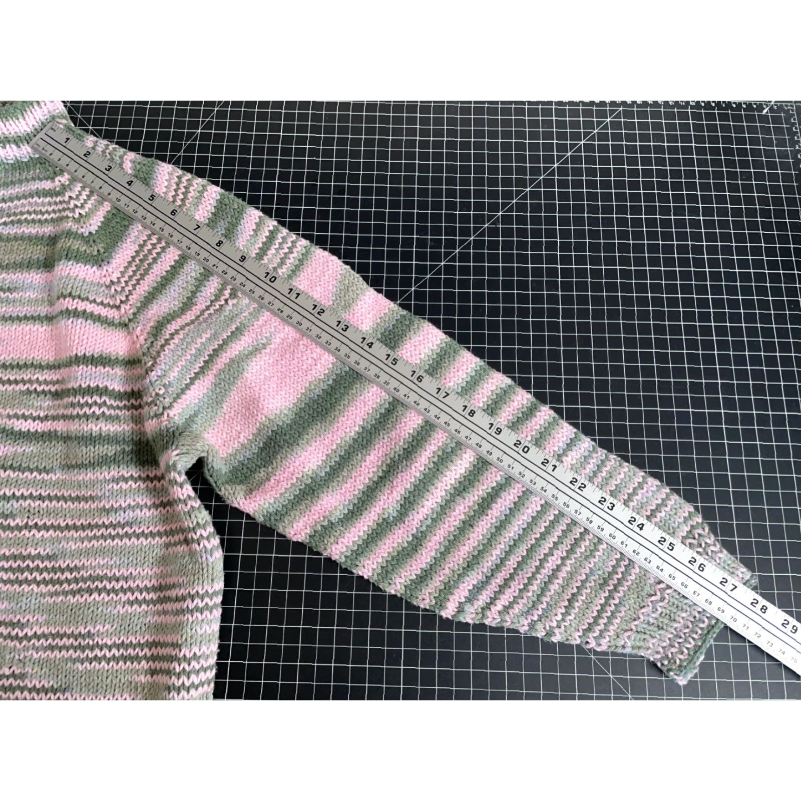 Vintage VINTAGE Handknit Sweater Women's Large Marled Pink Green Chunky Knit Mock Neck Cottage Pullover Casual 90s Hipster Retro Women L Pink Handwash Only Size L / US 10 / IT 46 - 7 Thumbnail
