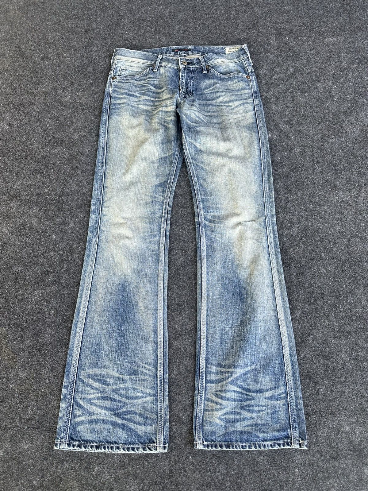 Beauty Beast Vintage Blue Way Nice Faded Washed Denim D269 Size US 32 / EU 48 - 1 Thumbnail