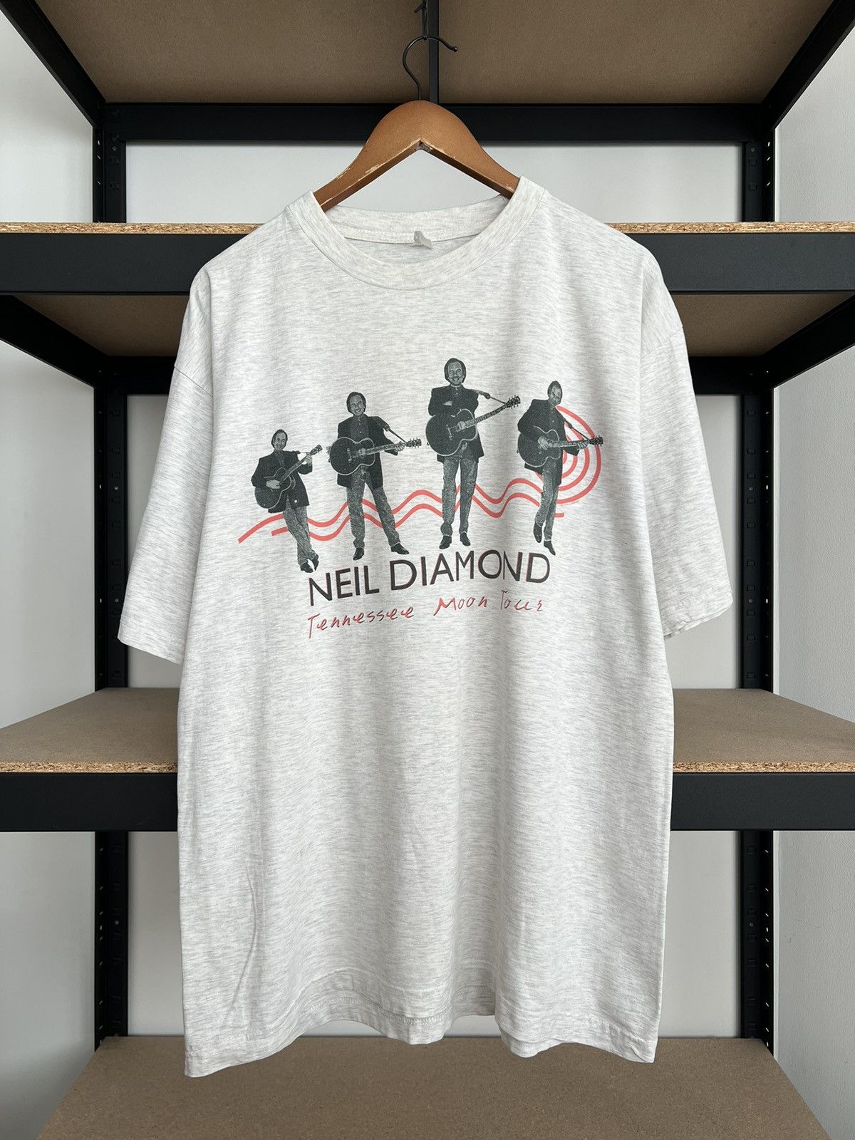 Band Tees Vintage 1996 Neil Diamond Tennessee Moon Tour T-shirt Size US XL / EU 56 / 4 - 1 Thumbnail