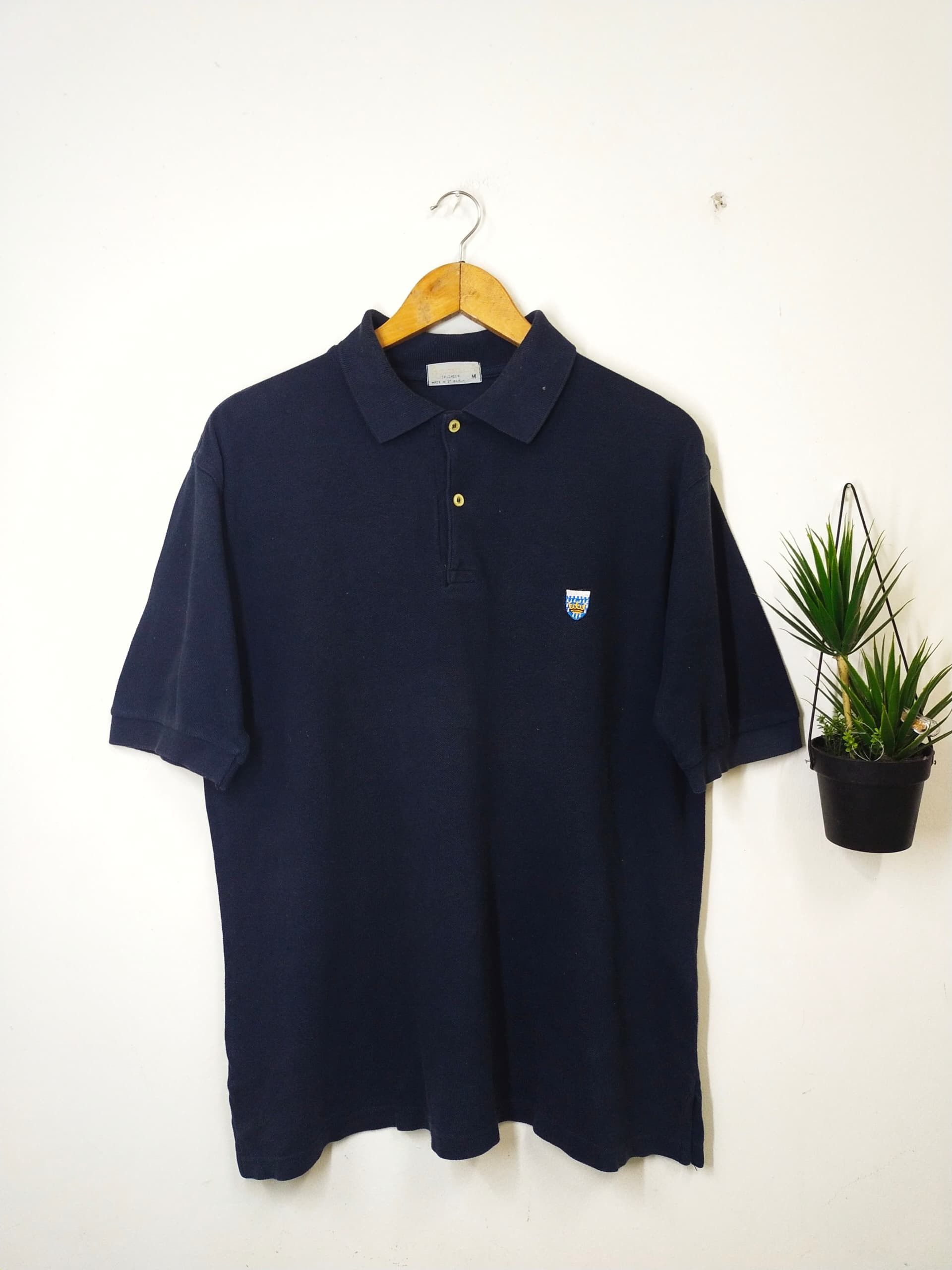 Aquascutum Vintage Aquascutum Made in England Collar t shirt Size US M / EU 48-50 / 2 - 1 Thumbnail