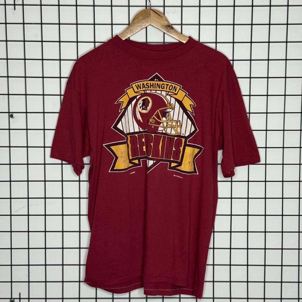 Vintage Redskins NFL 1993 90s Graphic Sport T shirt Burgandy Size US L / EU 52-54 / 3 - 1 Thumbnail